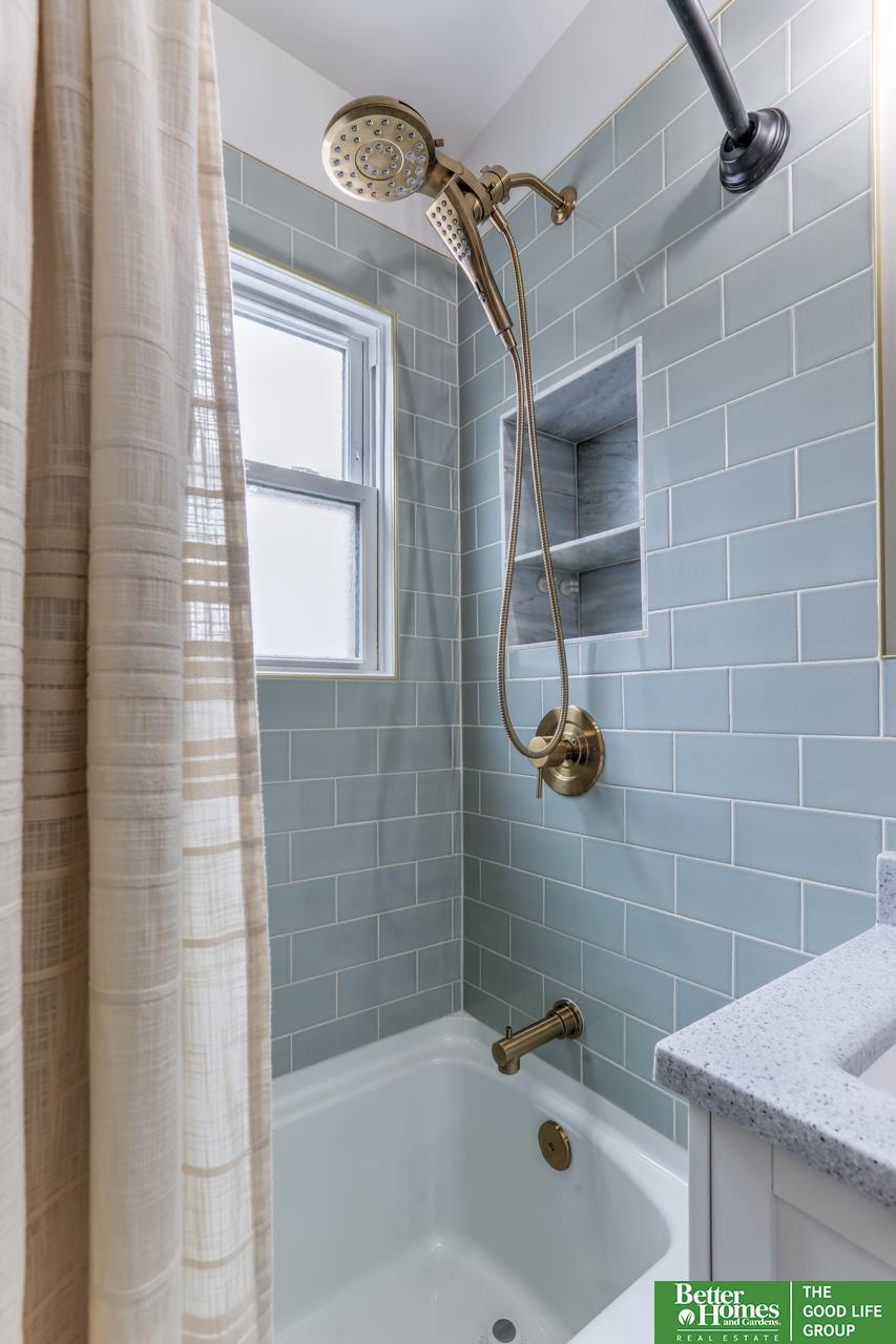1933 S 48th Street