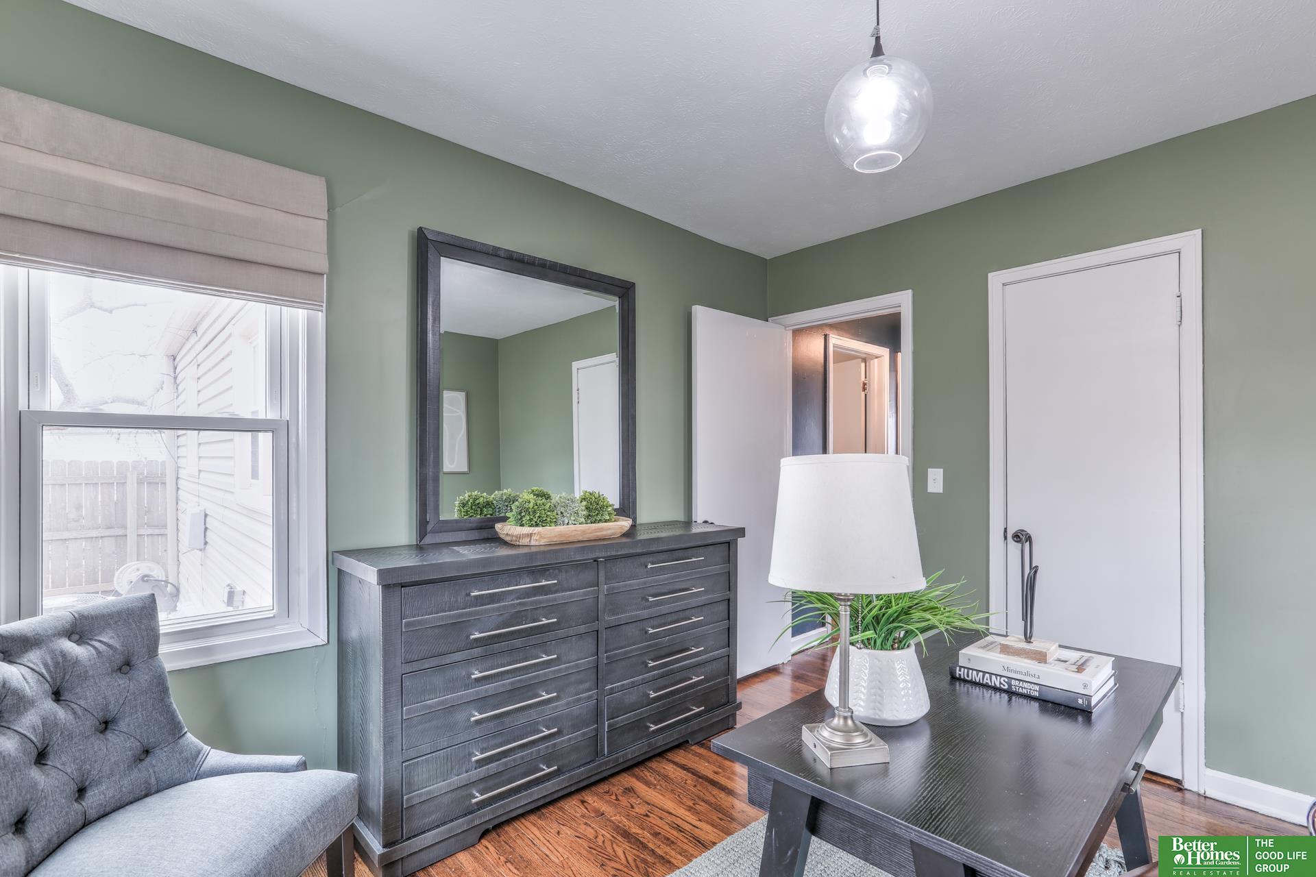 1933 S 48th Street