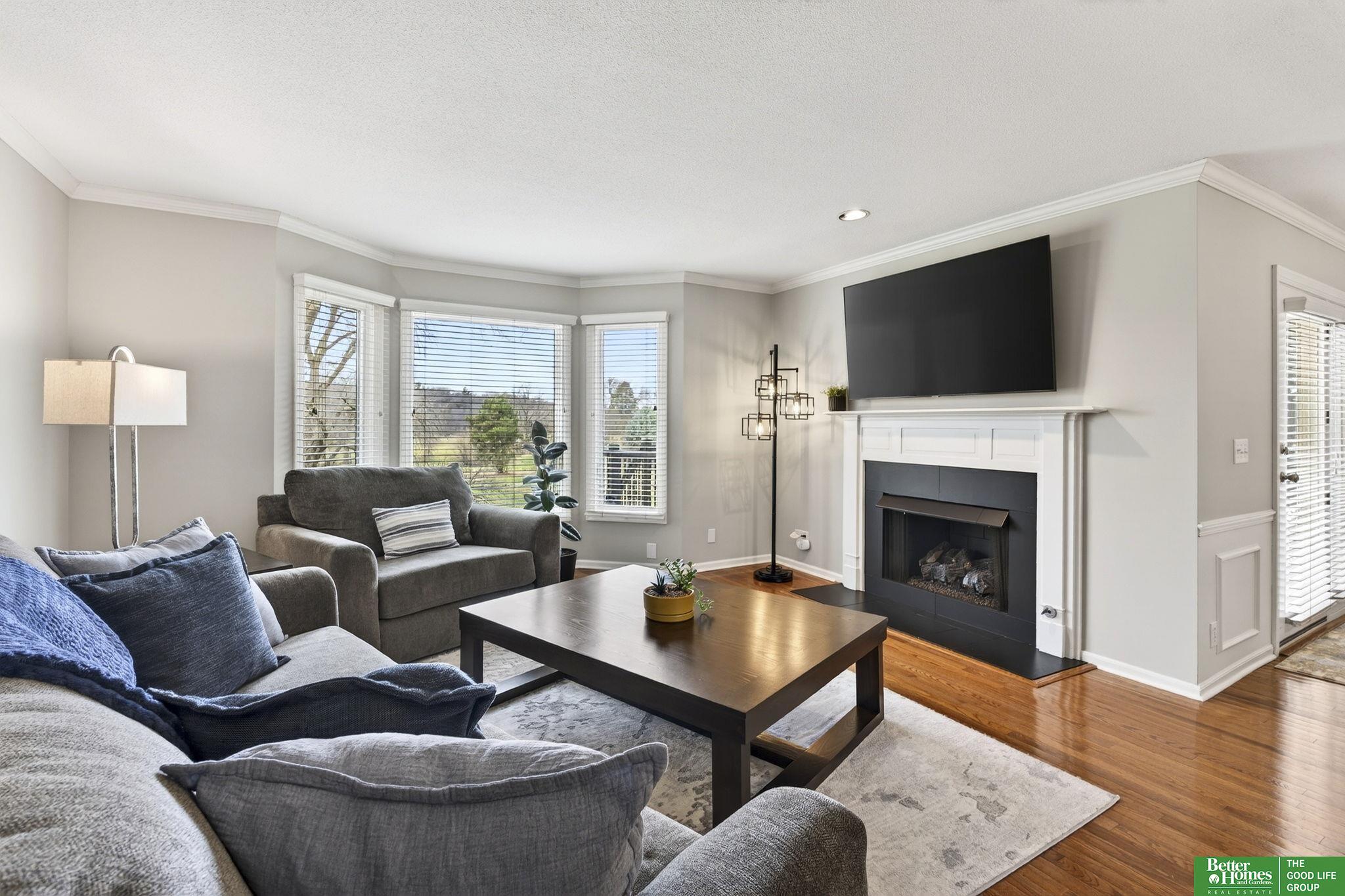 2508 S 92 Plaza