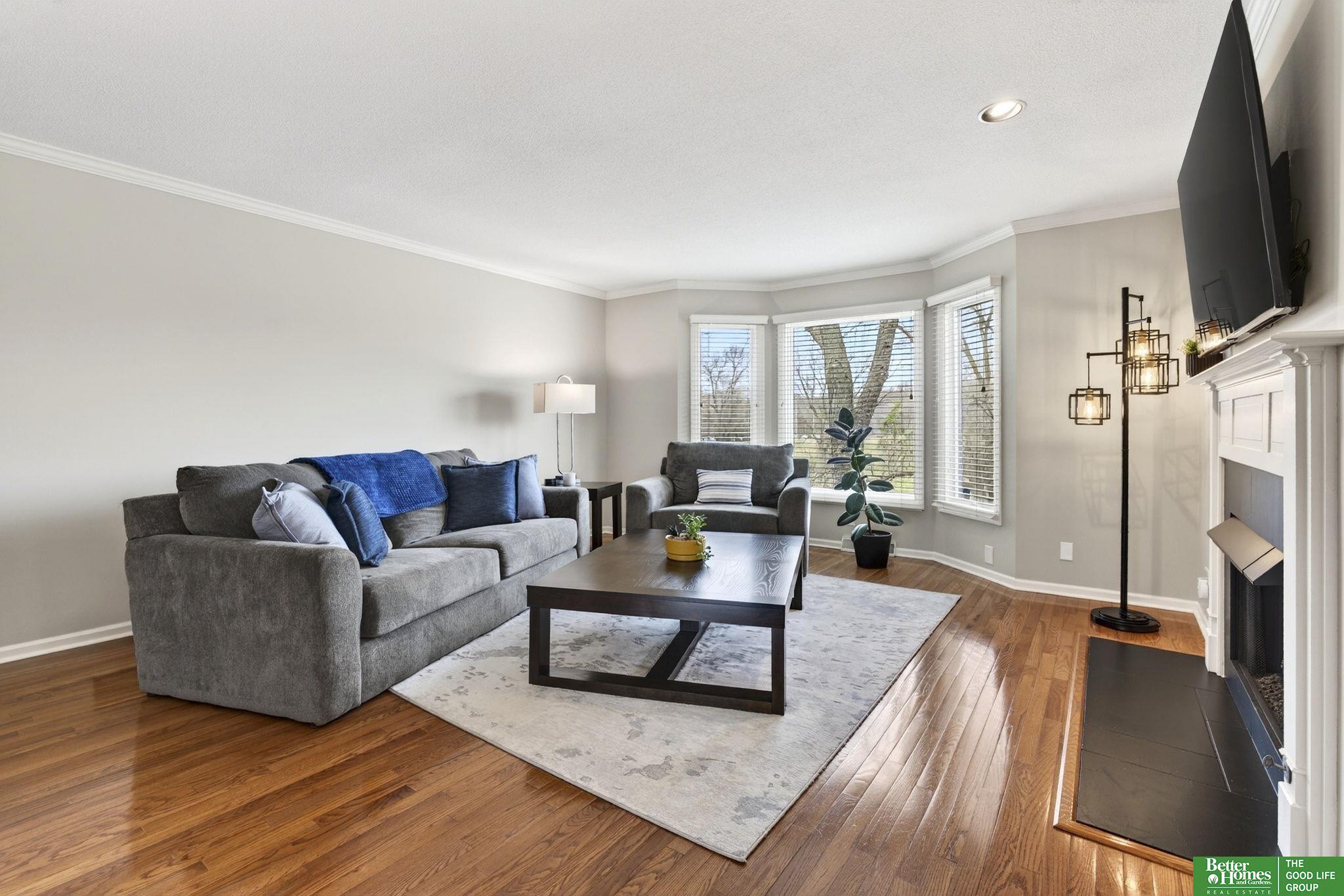 2508 S 92 Plaza