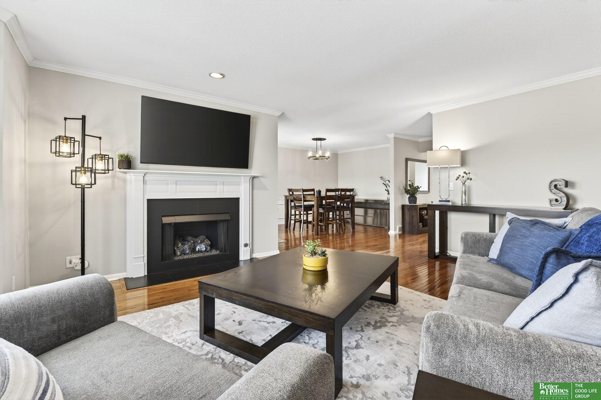 2508 S 92 Plaza