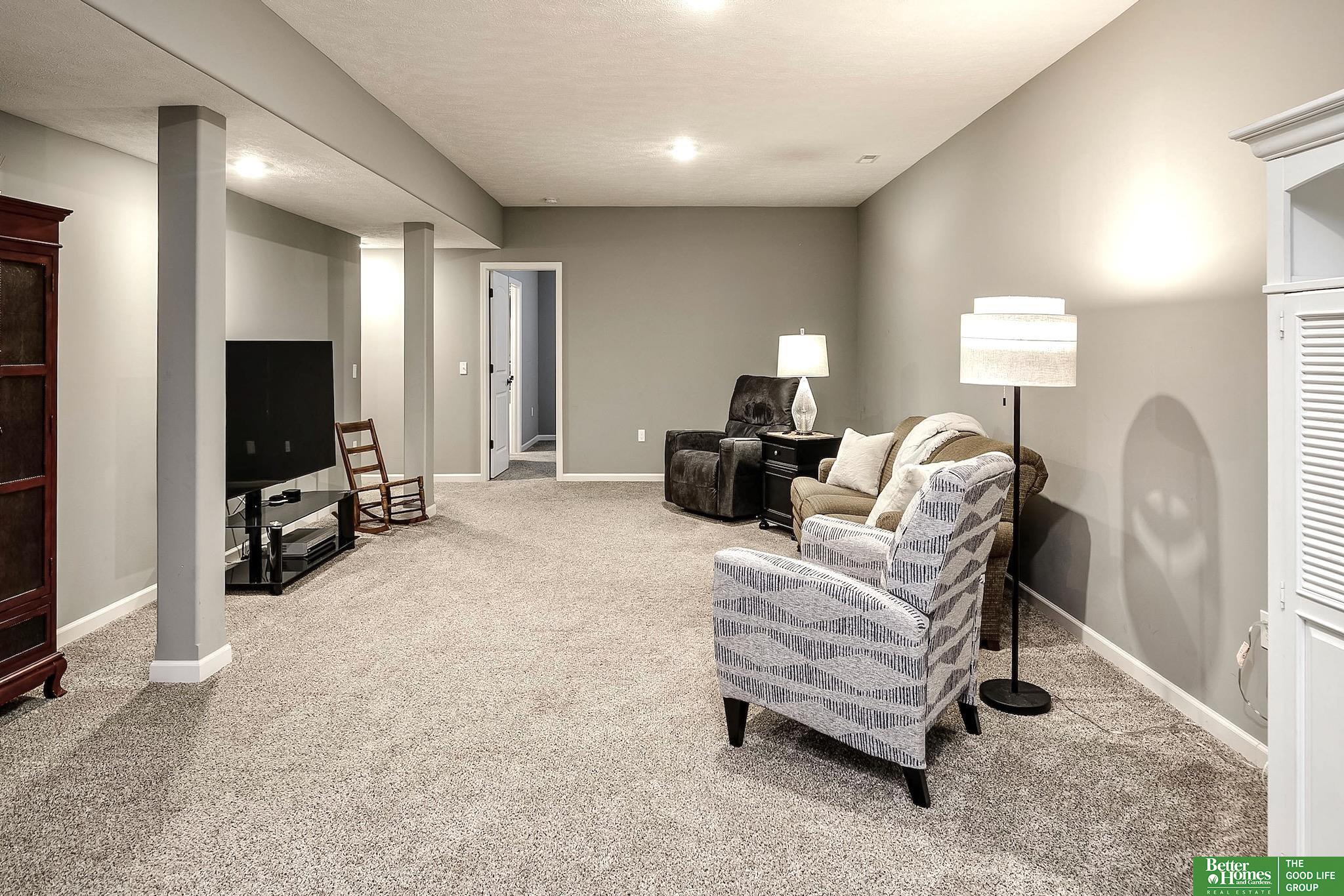 12926 Eagle Circle