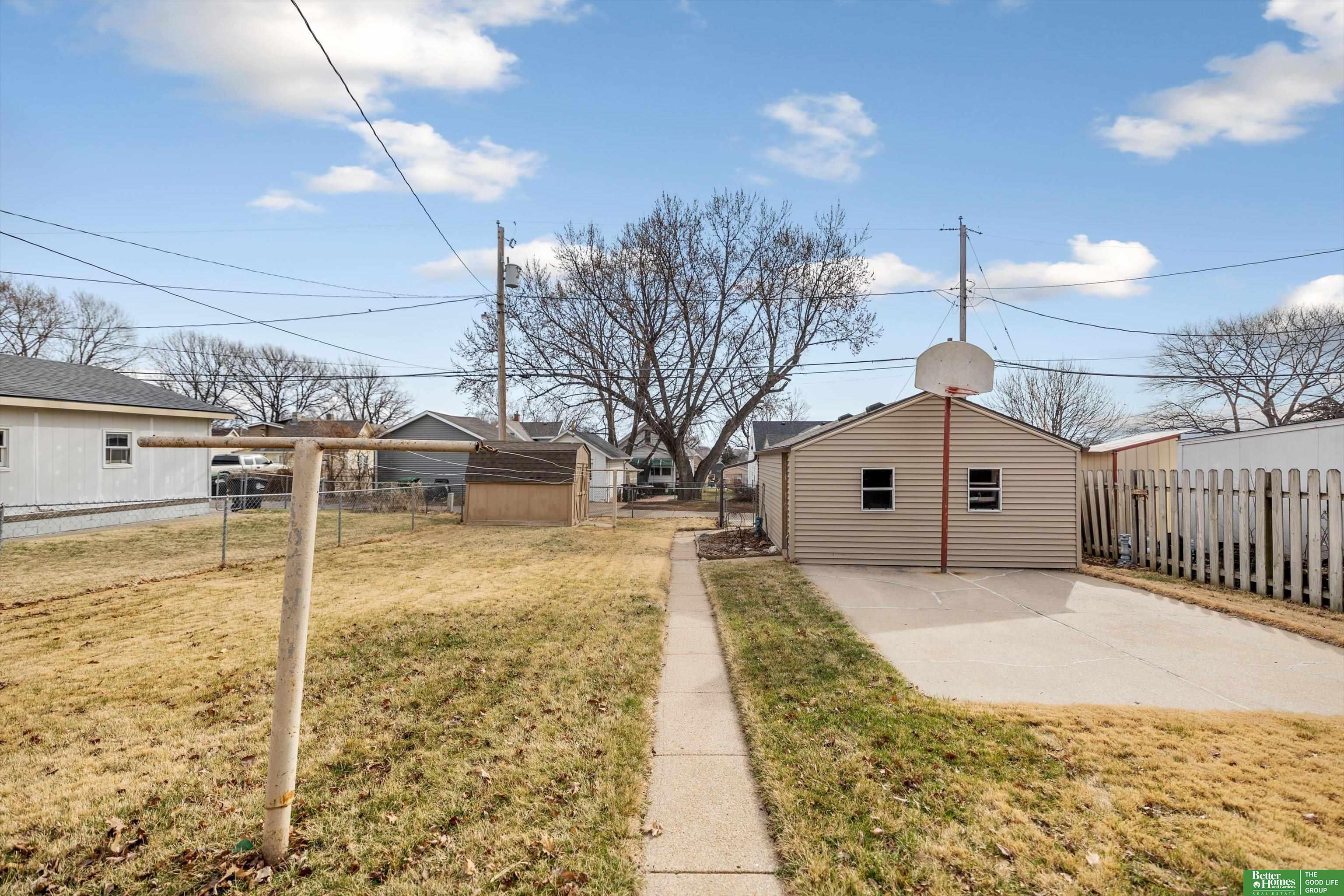 4323 S 39th Street