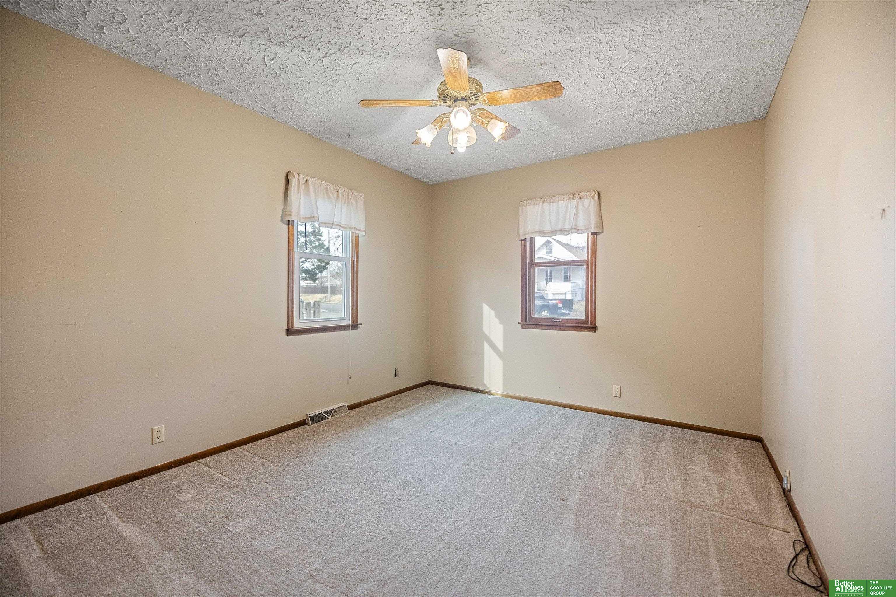 4323 S 39th Street