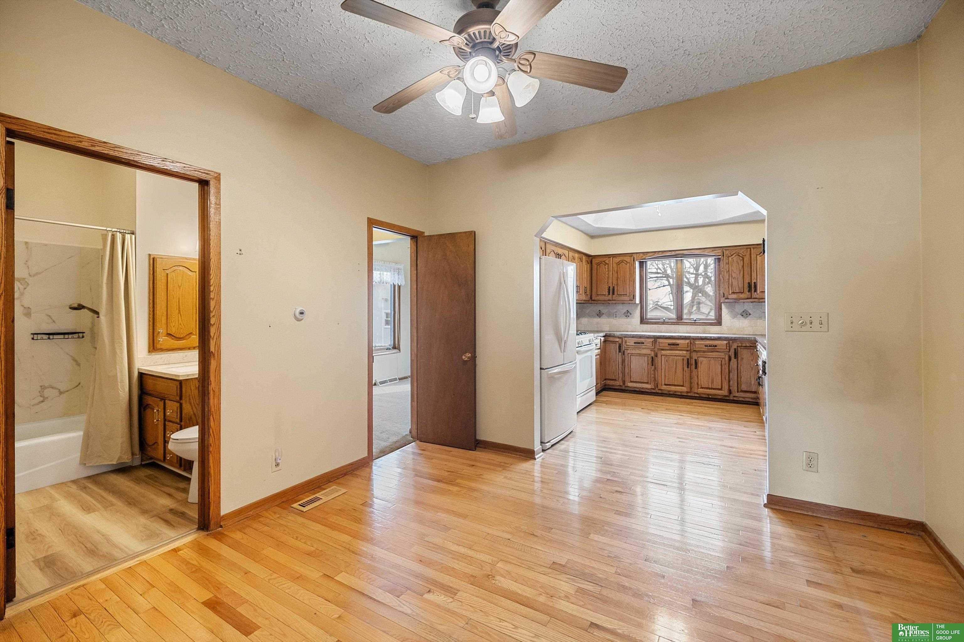 4323 S 39th Street