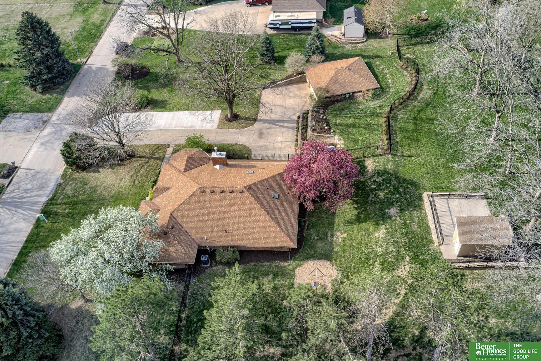 9404 Valaretta Drive