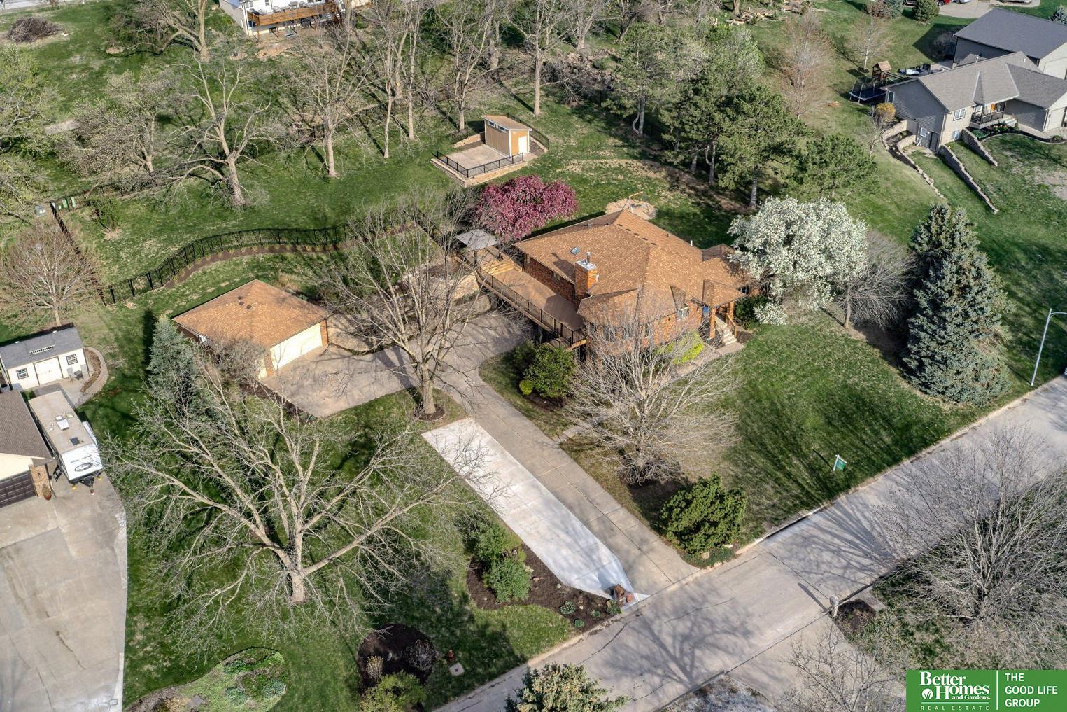 9404 Valaretta Drive