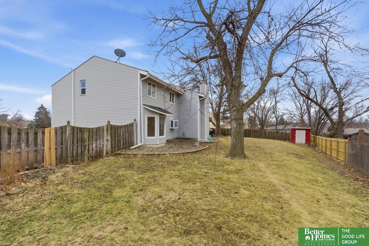 904 S 152 Circle