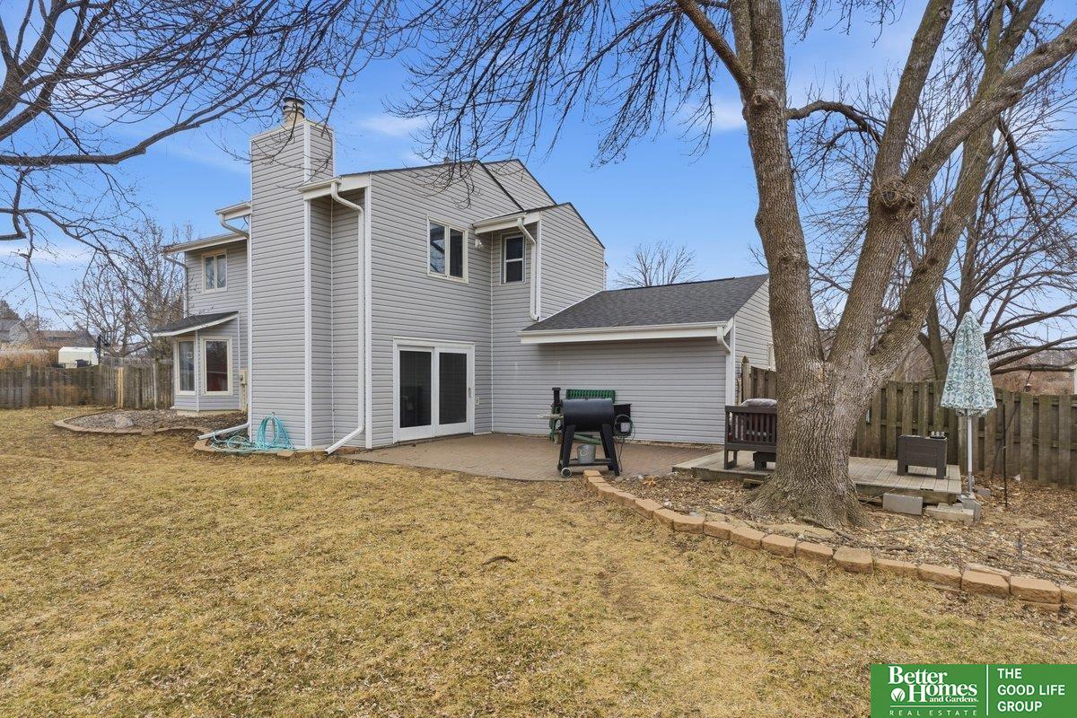 904 S 152 Circle