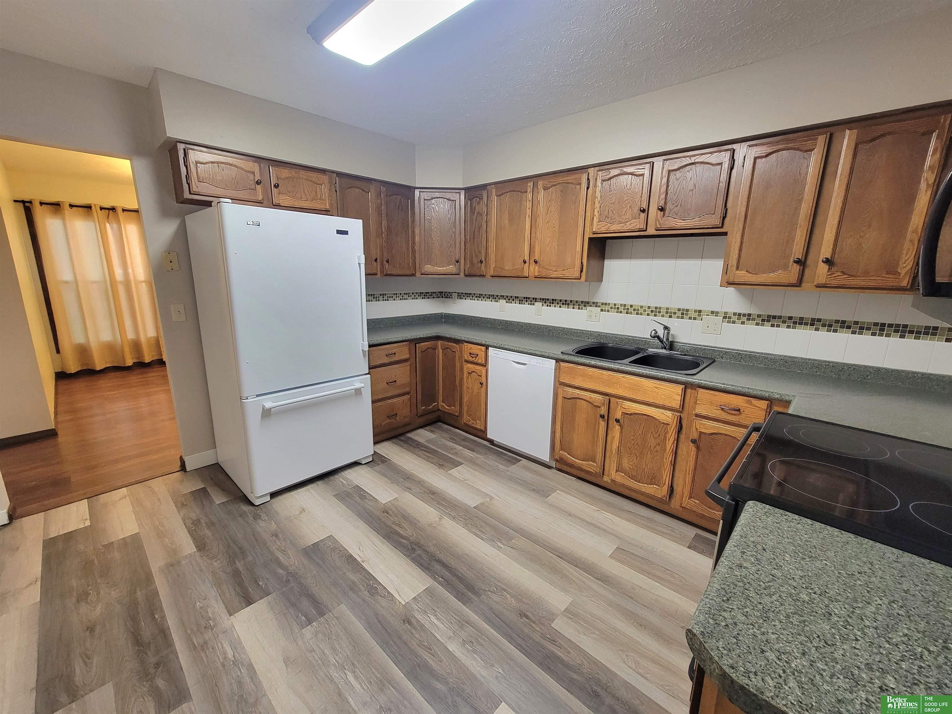 841 S Country Club Drive
