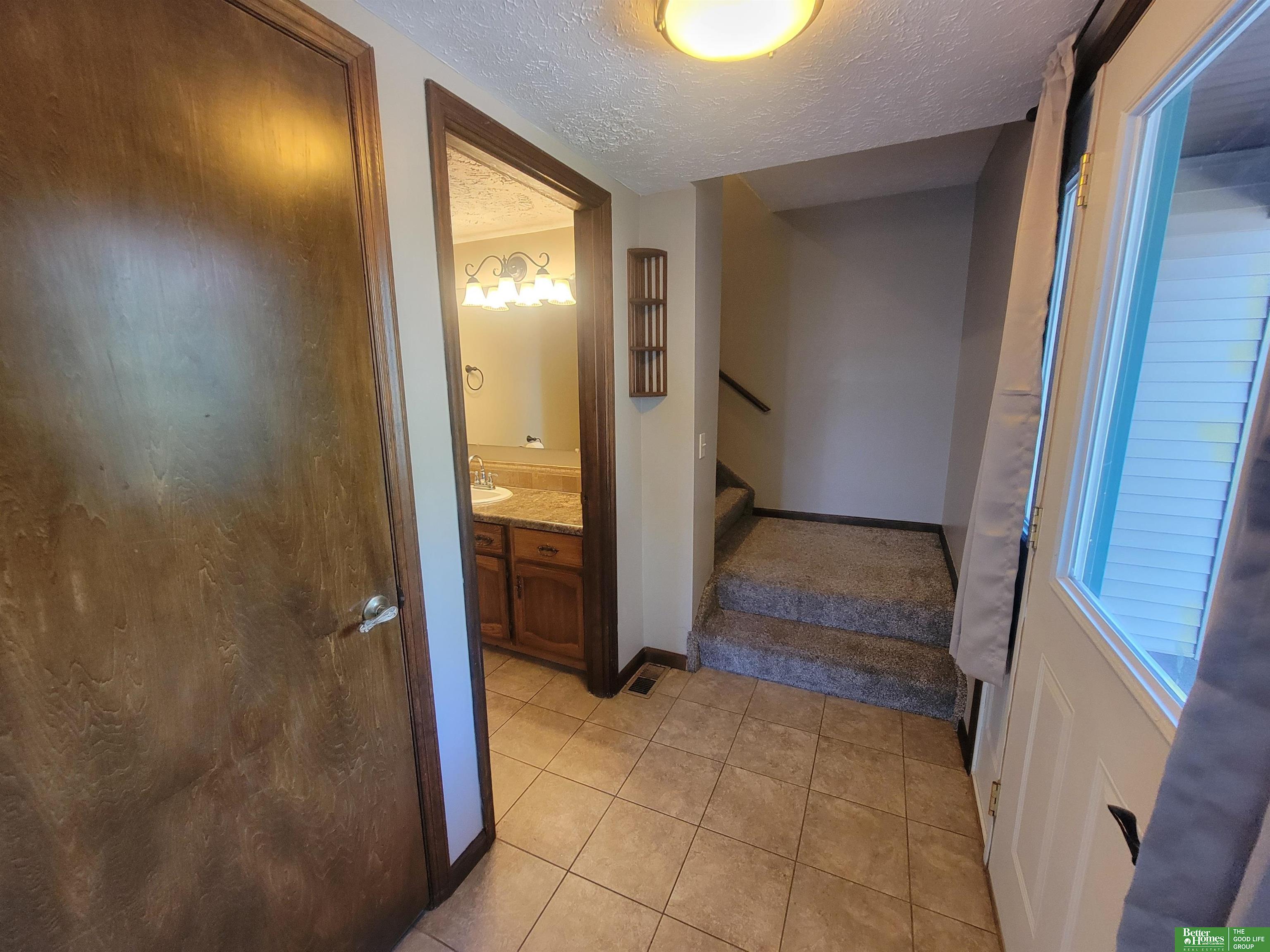 841 S Country Club Drive