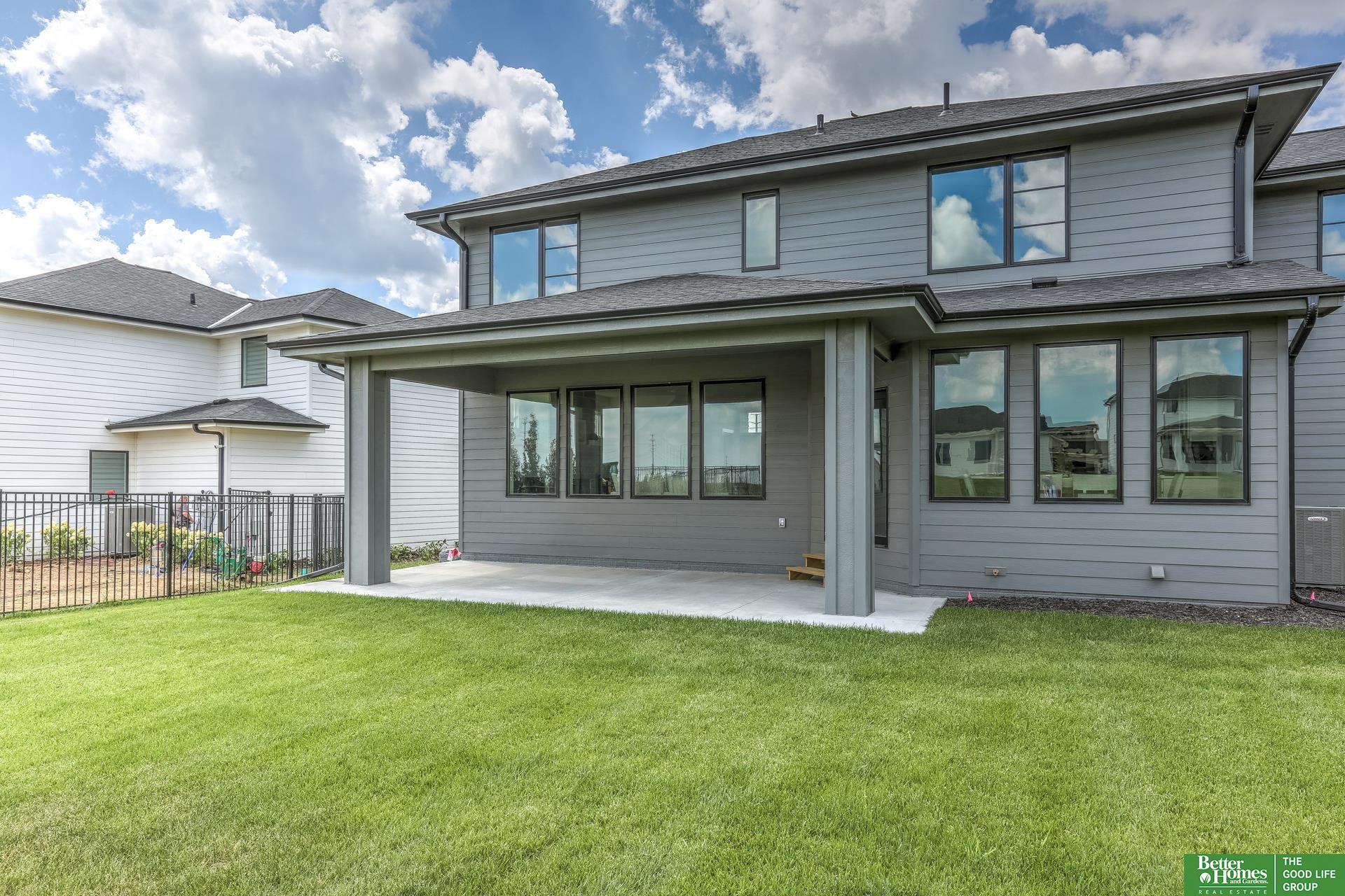 5409 N 196th Avenue