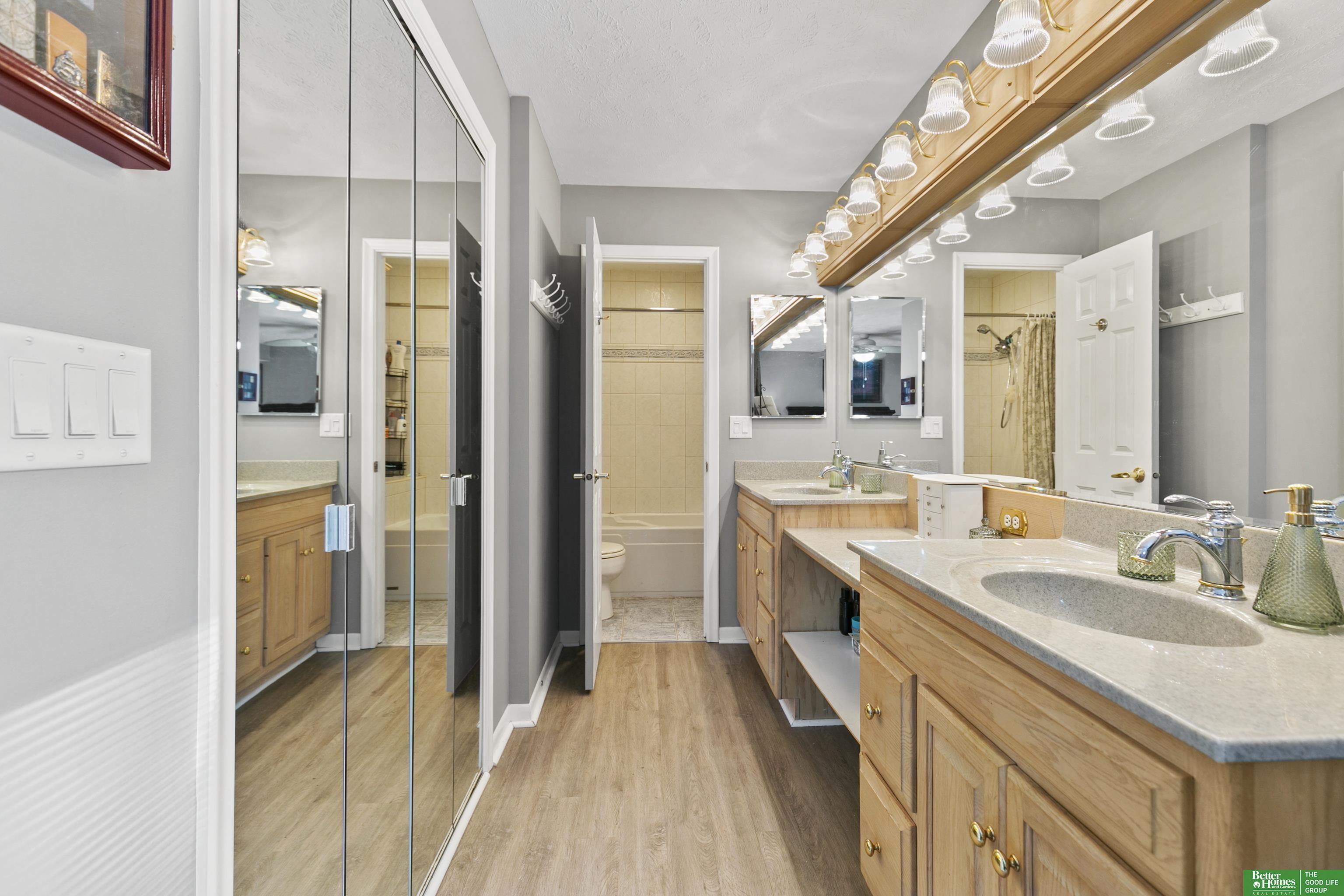 3501 Lynnwood Drive