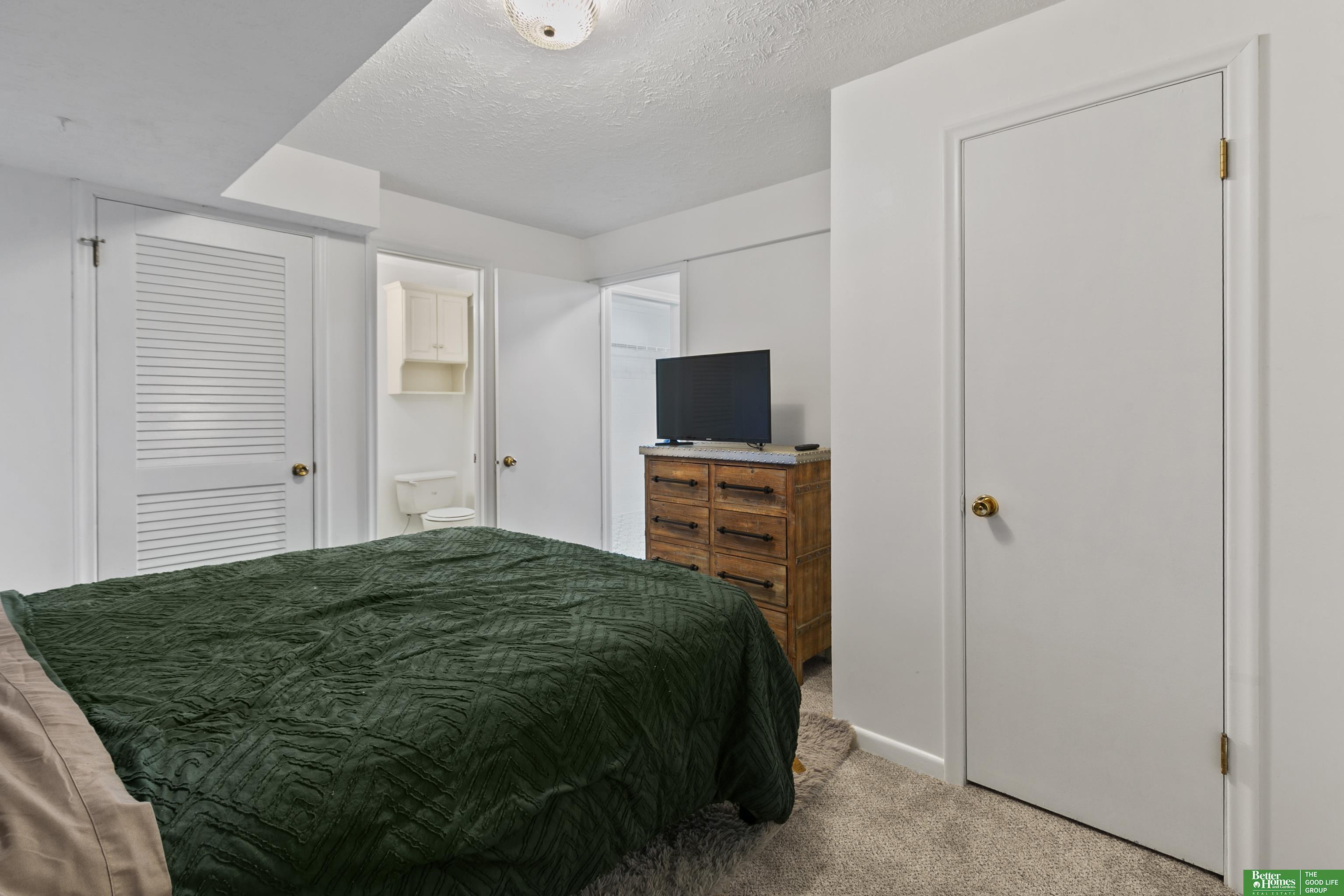 3501 Lynnwood Drive