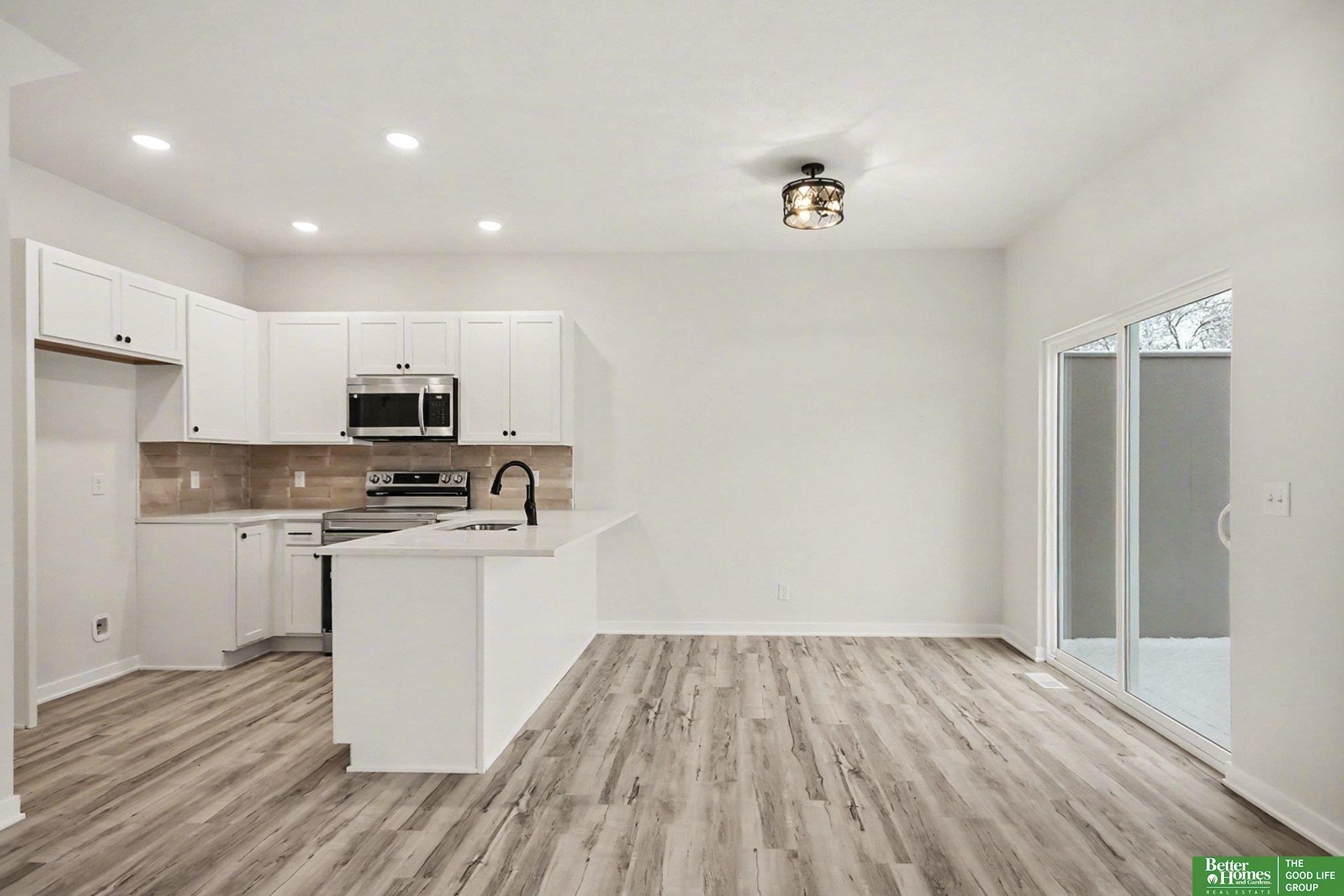 7106 N 79th Court