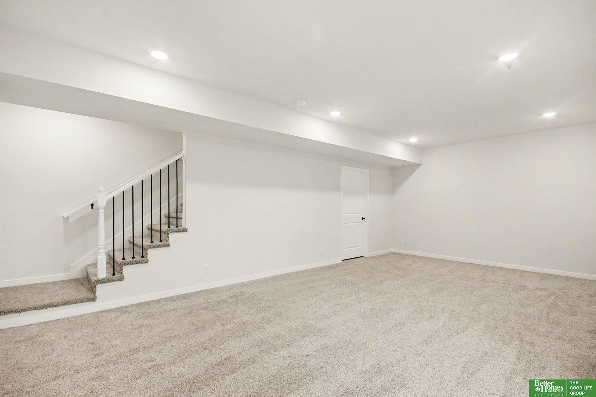 7106 N 79th Court