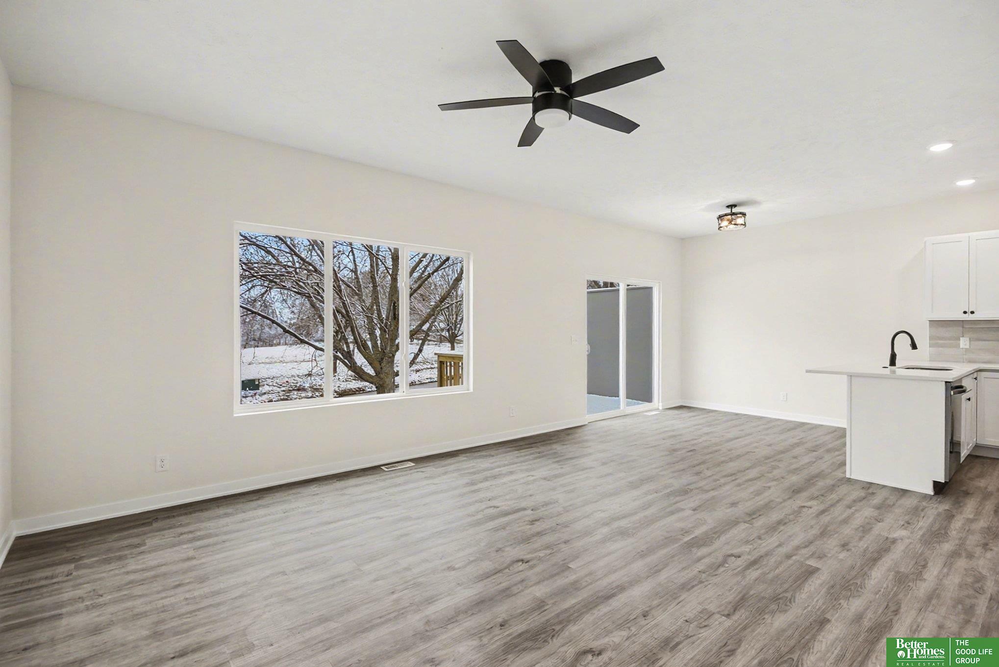 7102 N 79th Court