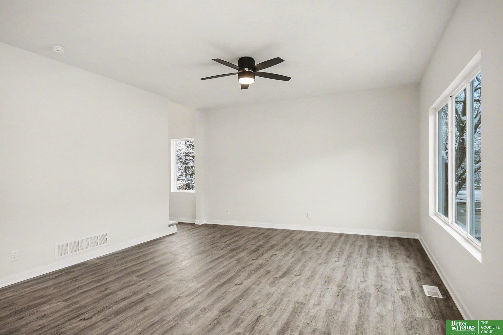7102 N 79th Court