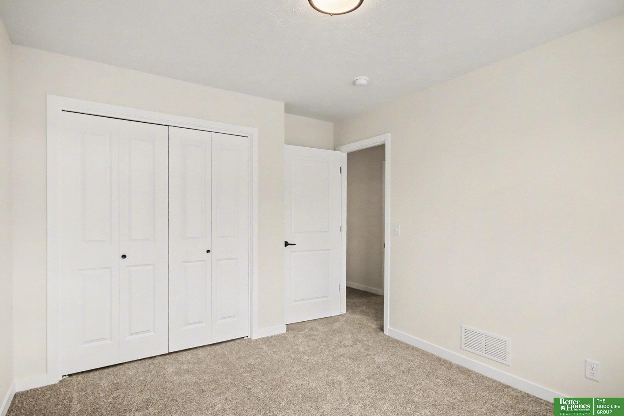 7102 N 79th Court