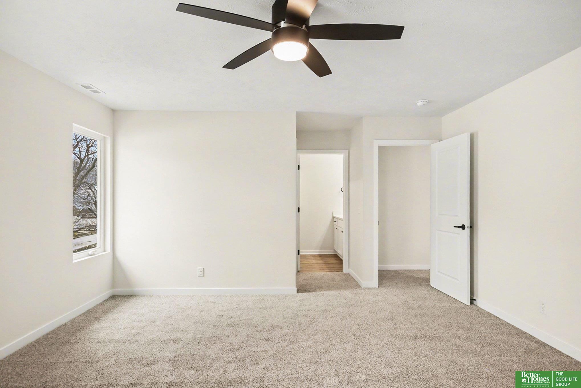 7102 N 79th Court