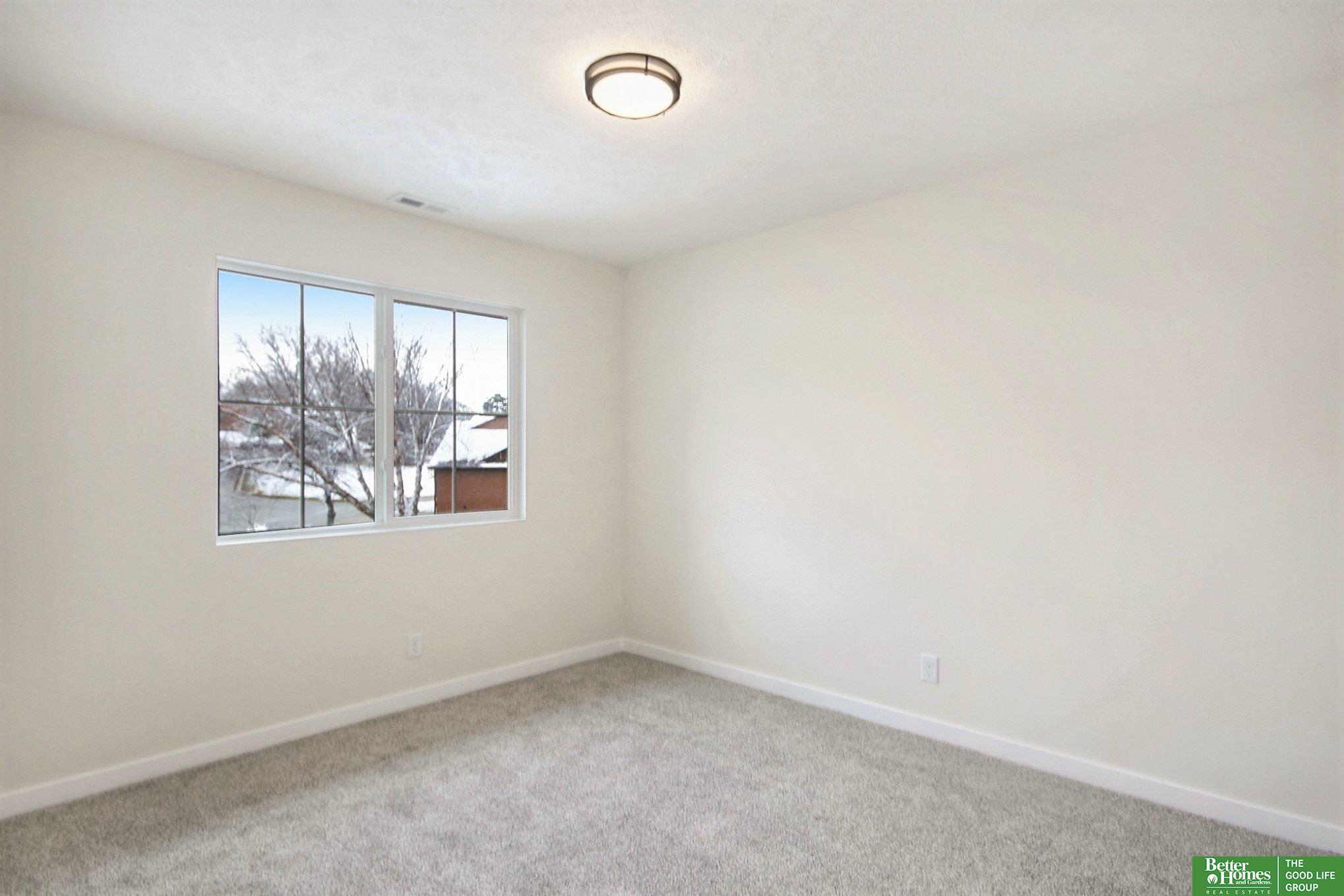 7102 N 79th Court