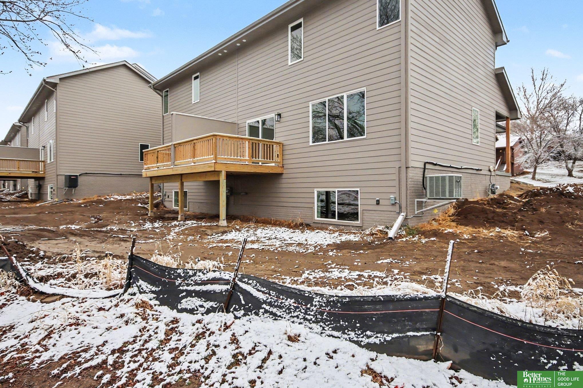 7102 N 79th Court