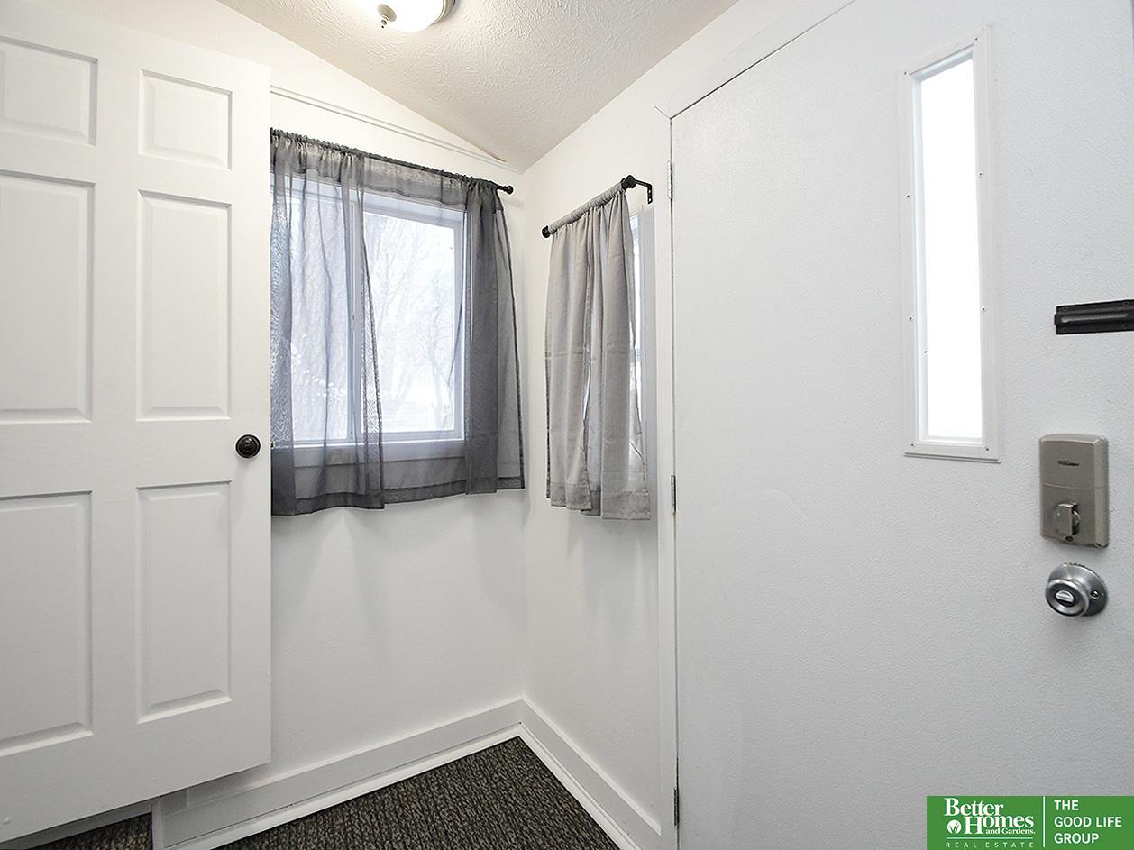 558 W 7th Street