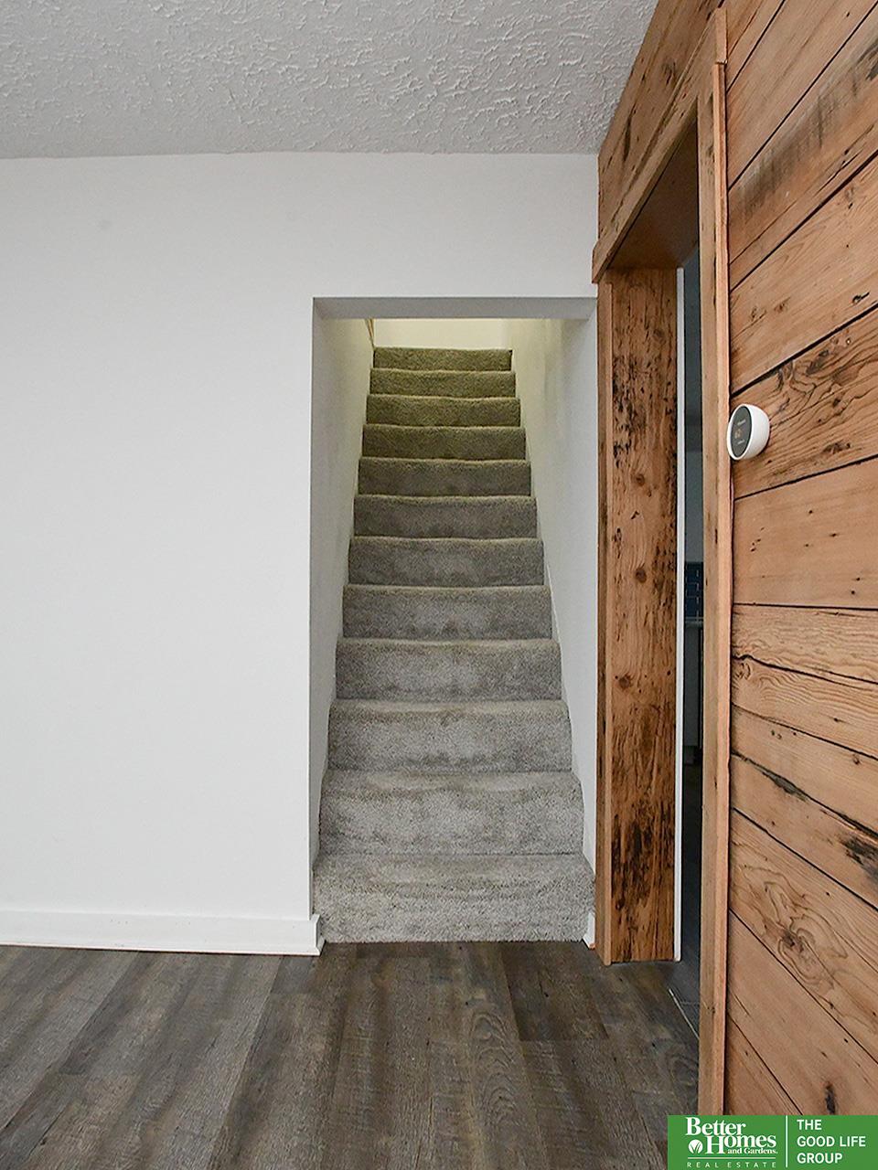 558 W 7th Street