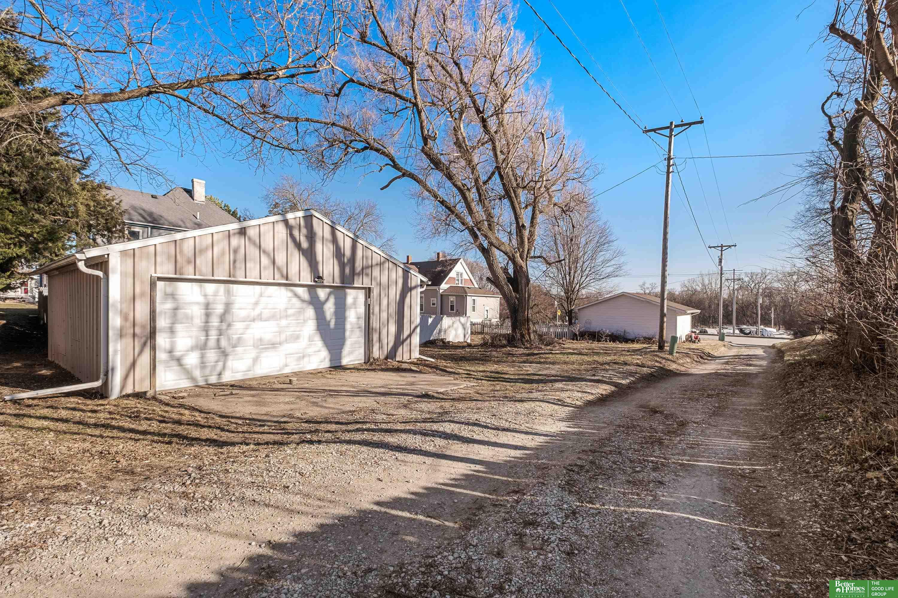 225 N 4th Street