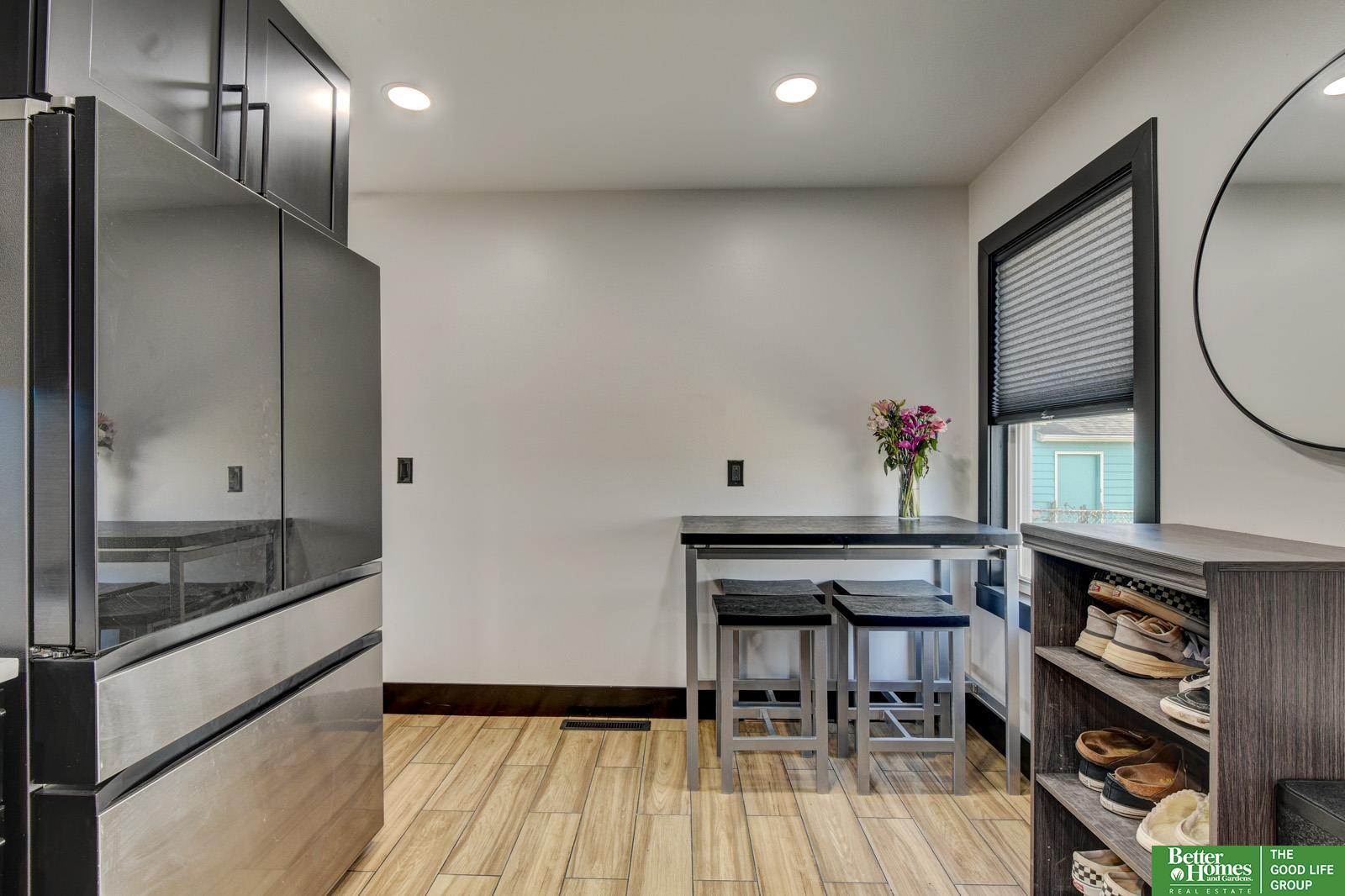 7352 La Vista Drive