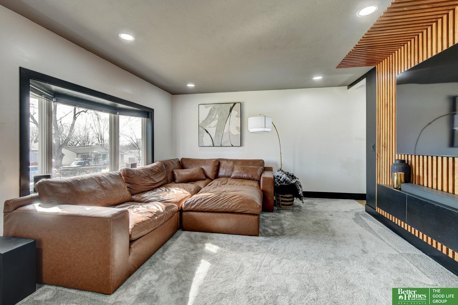 7352 La Vista Drive