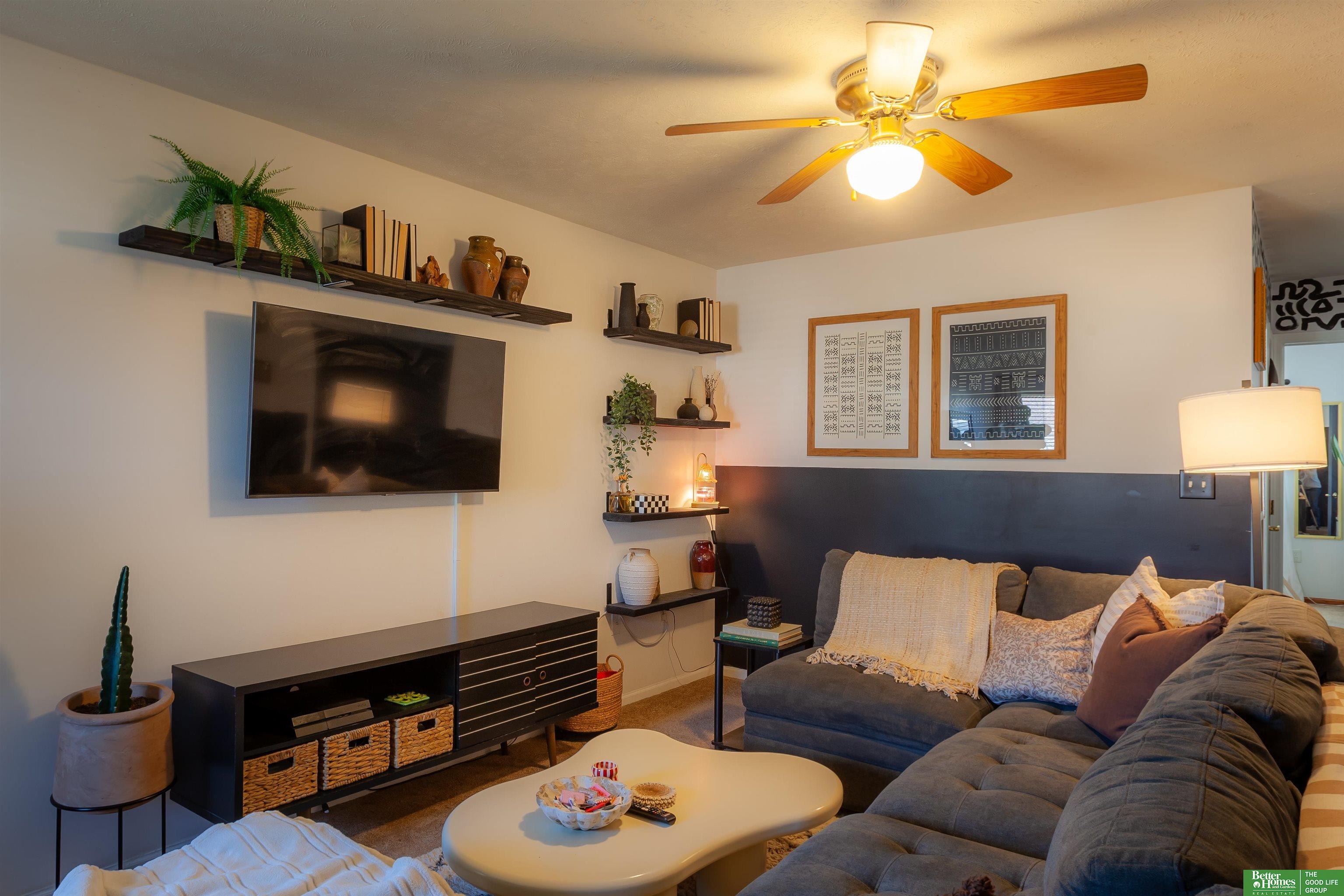 2111 Kingswood Circle