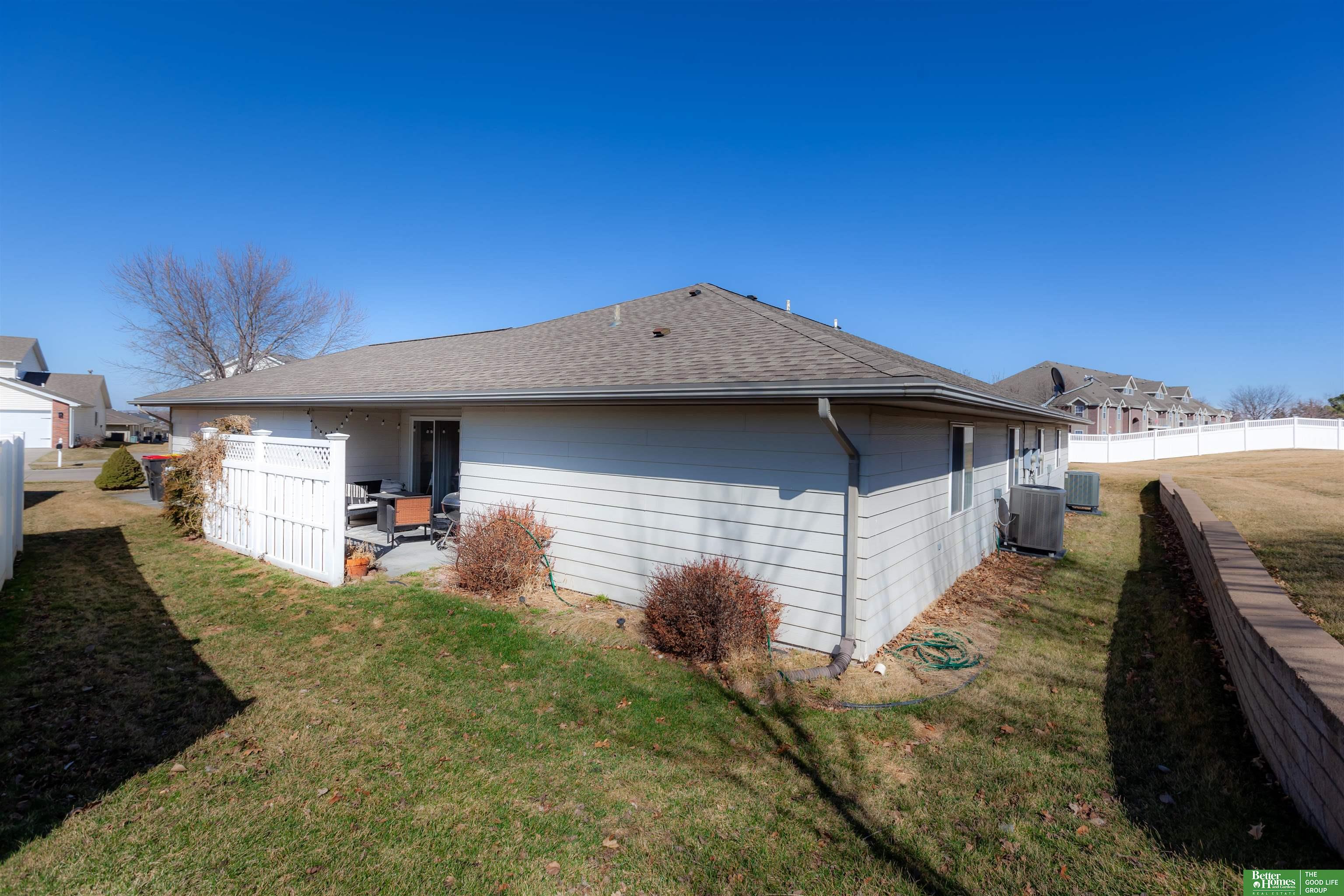 2111 Kingswood Circle