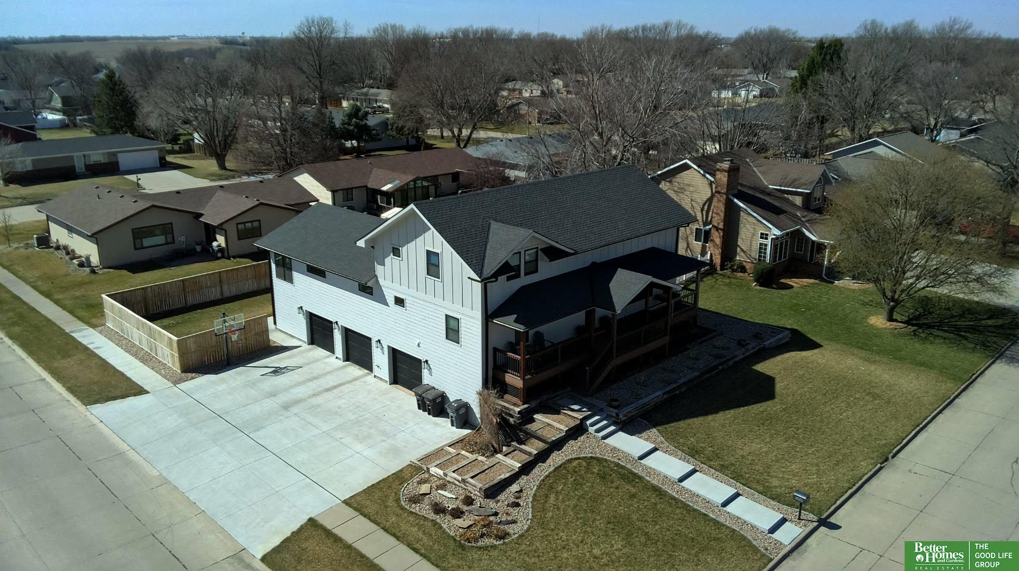 1622 Raell Drive