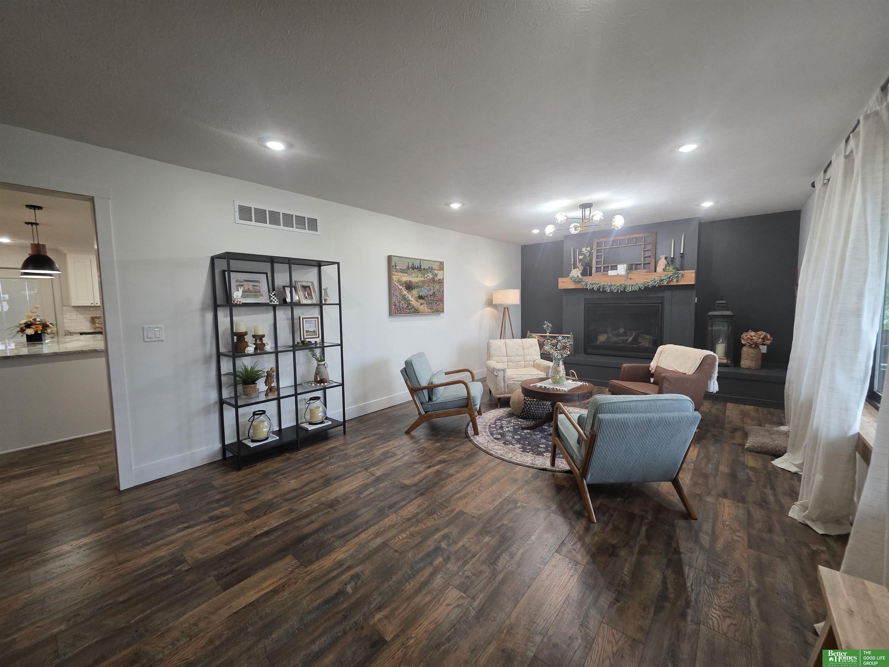1622 Raell Drive