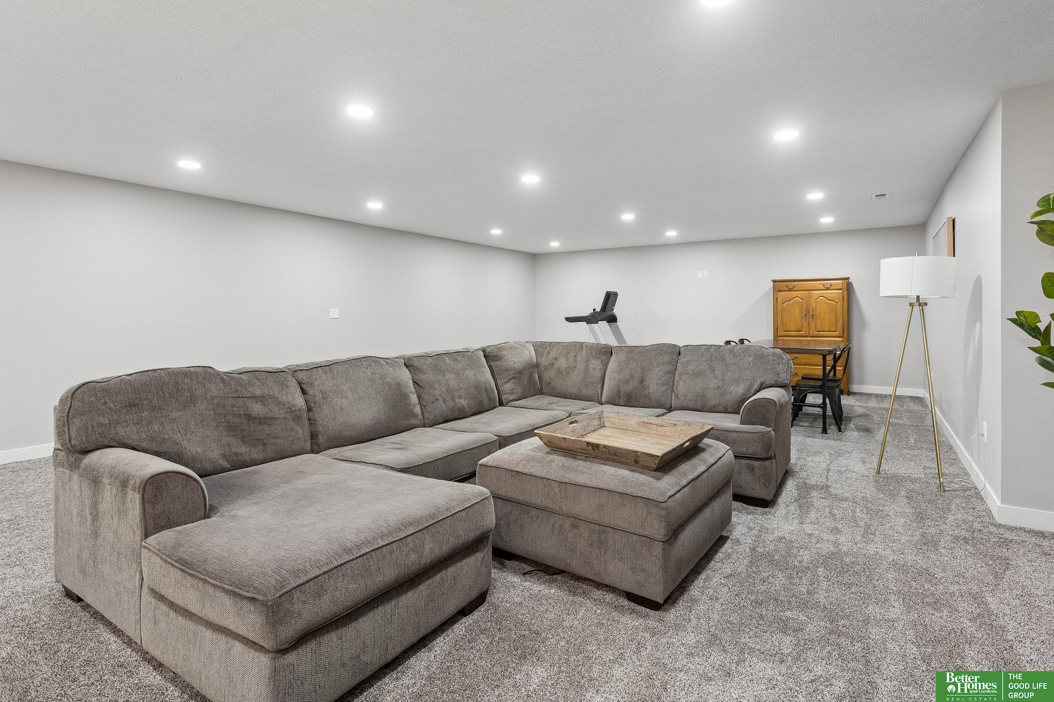 2513 N 186th Street