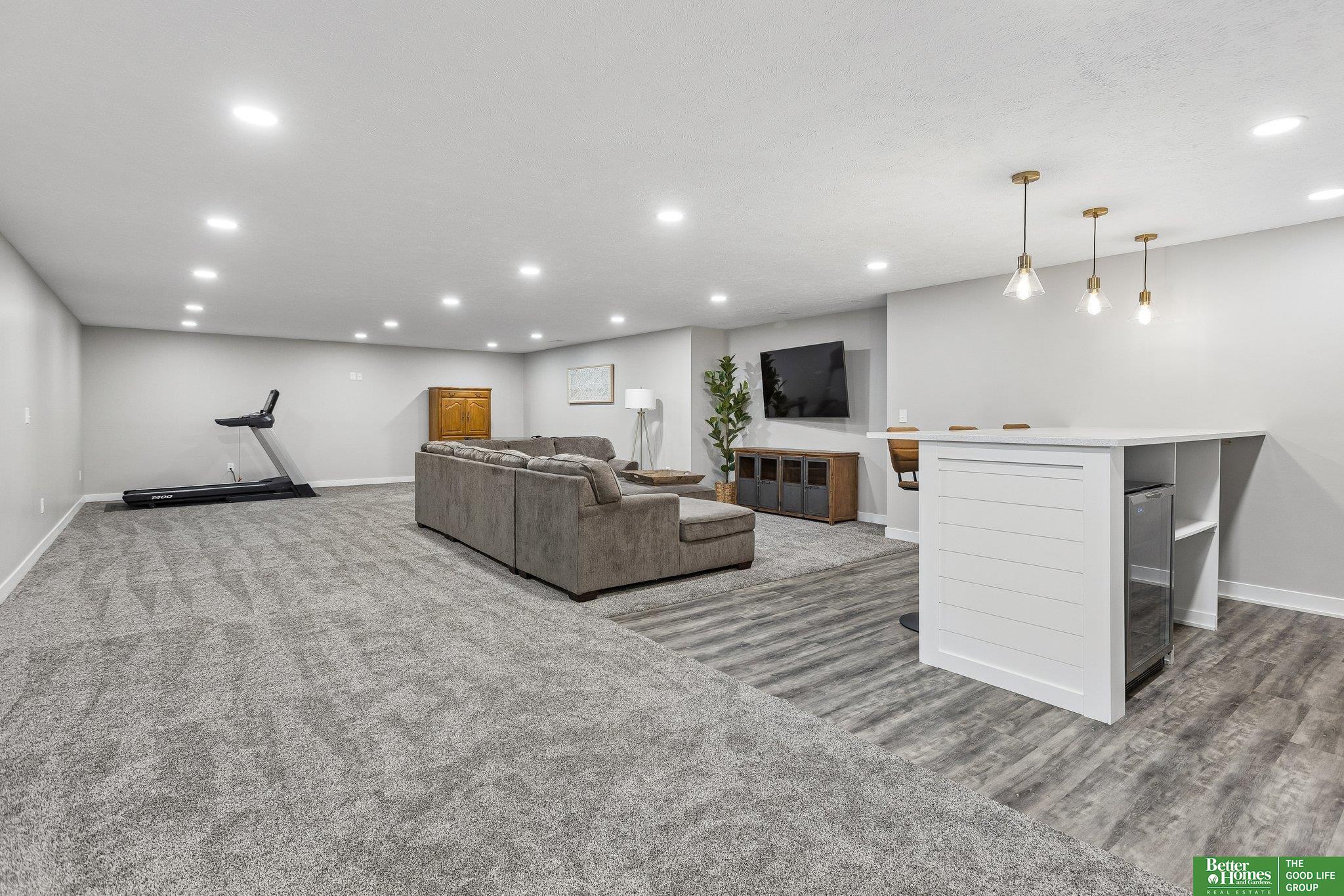 2513 N 186th Street
