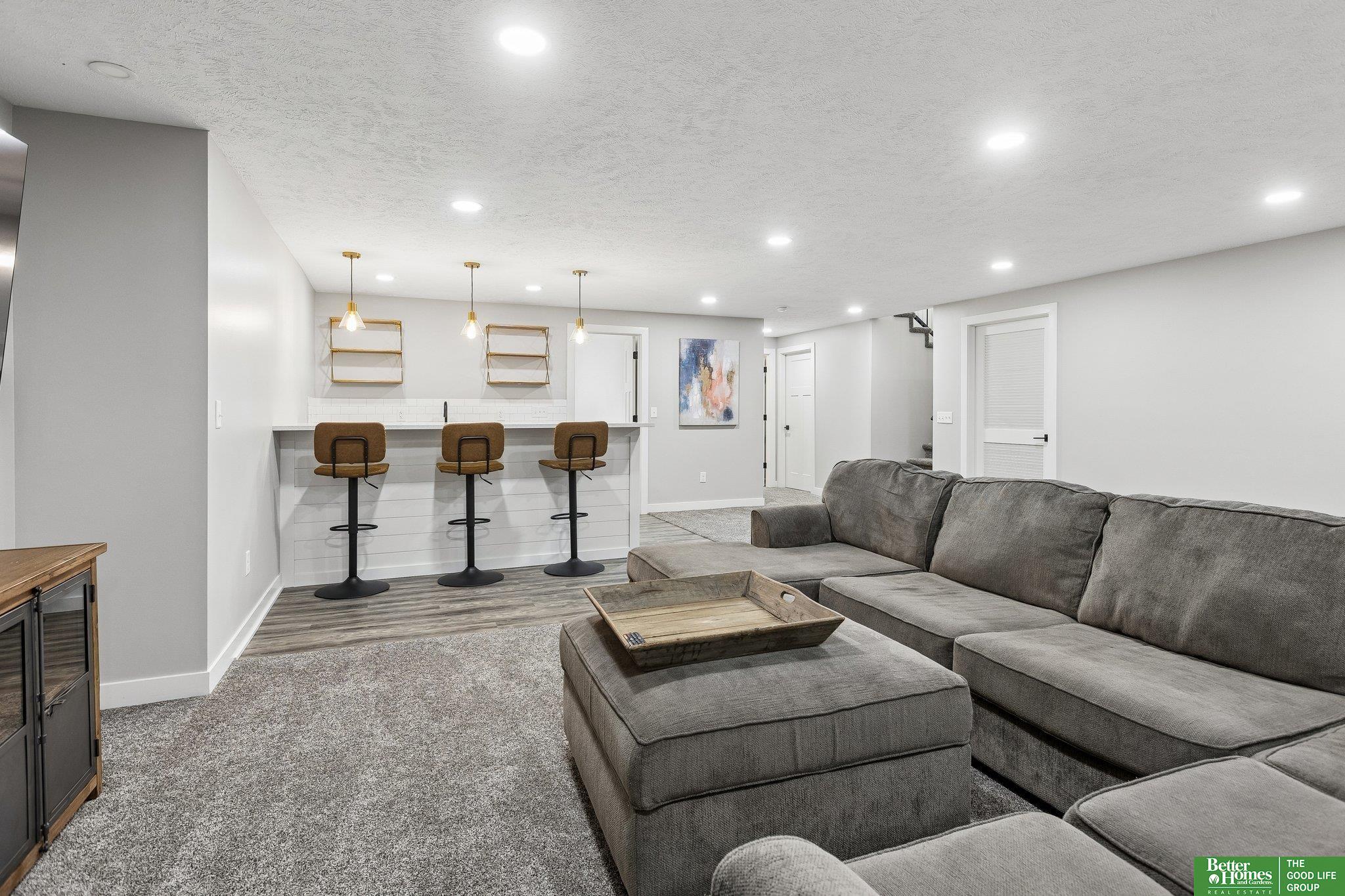 2513 N 186th Street