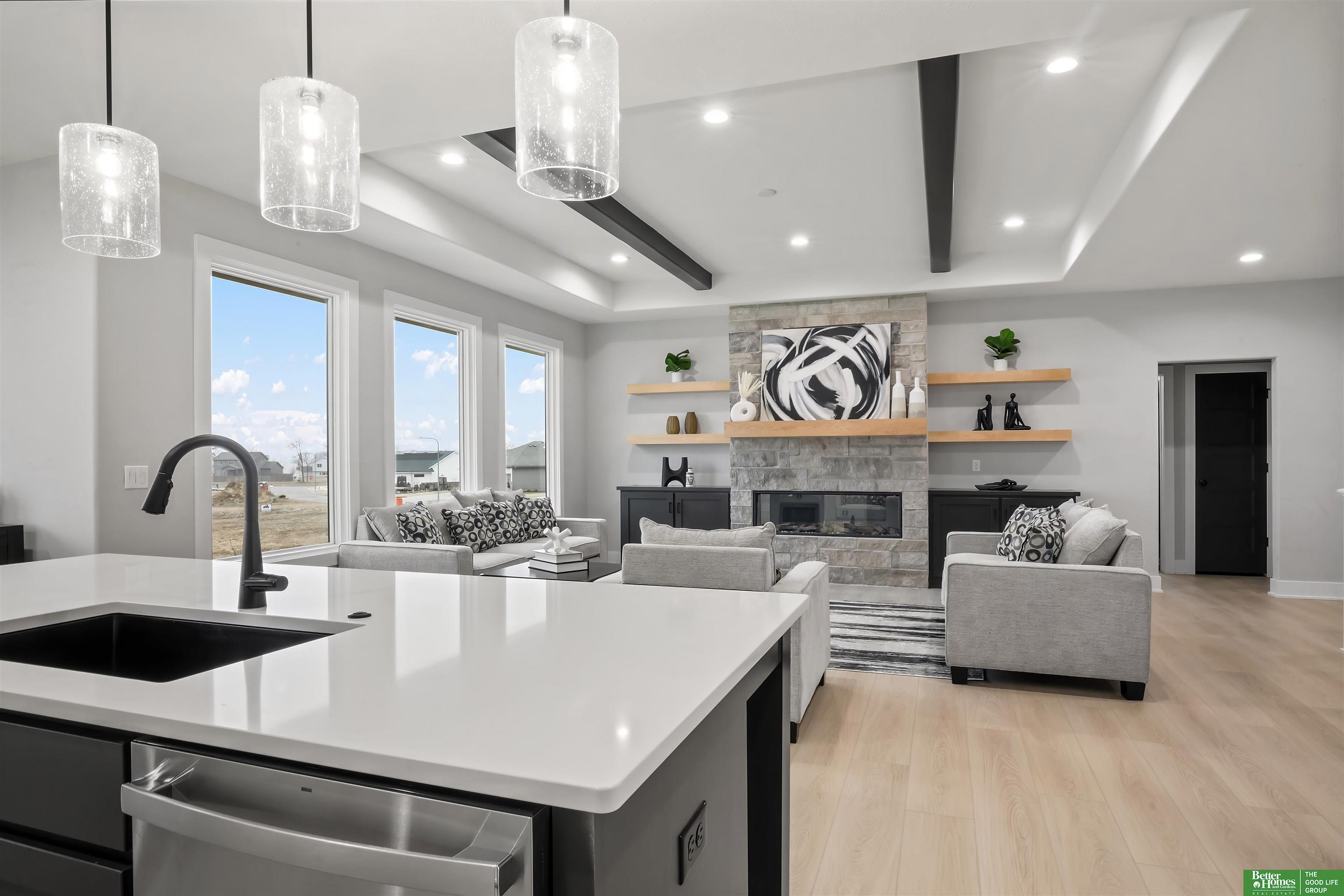 12387 Lake Vista Drive