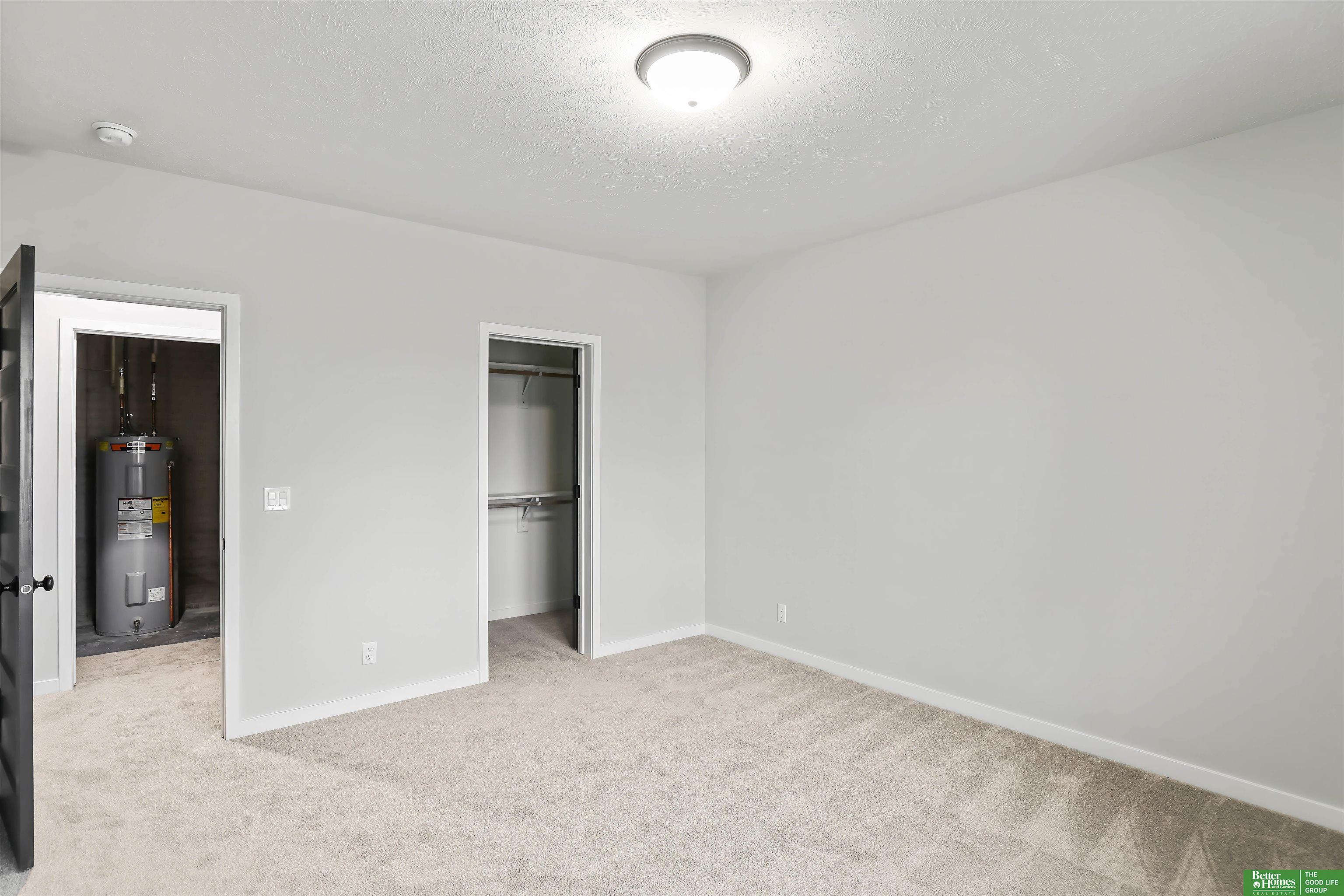 12387 Lake Vista Drive