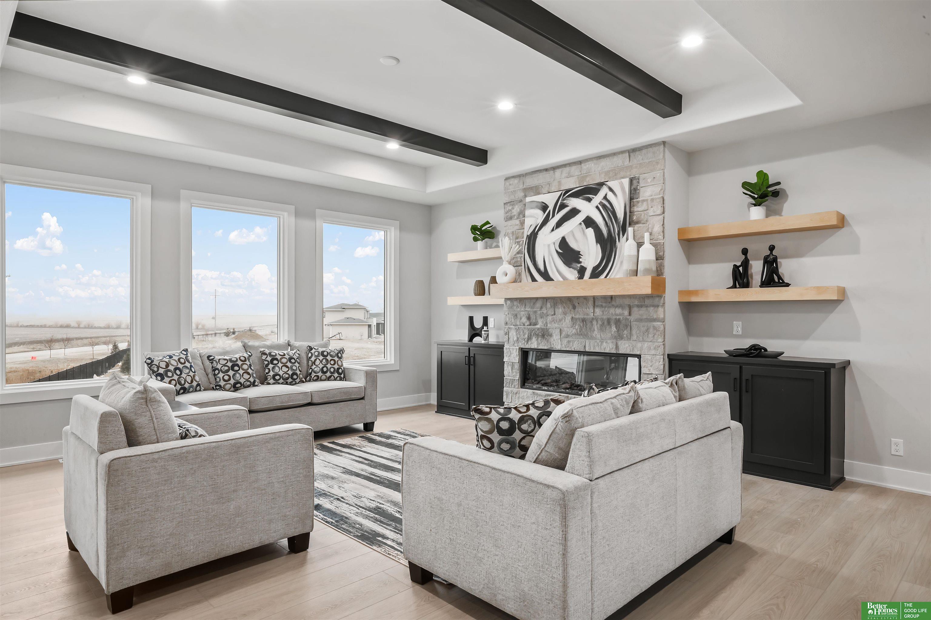 12387 Lake Vista Drive