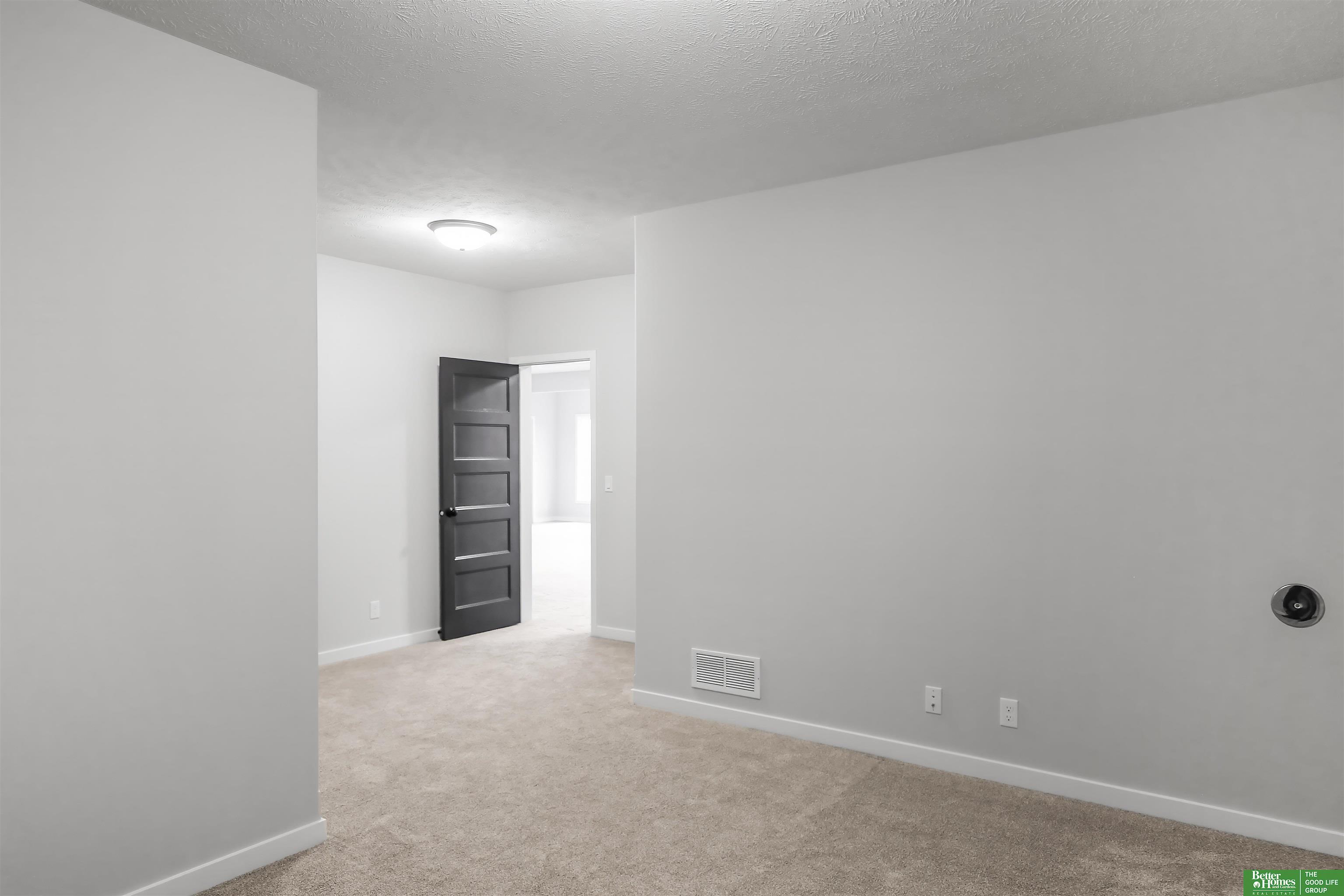 12387 Lake Vista Drive