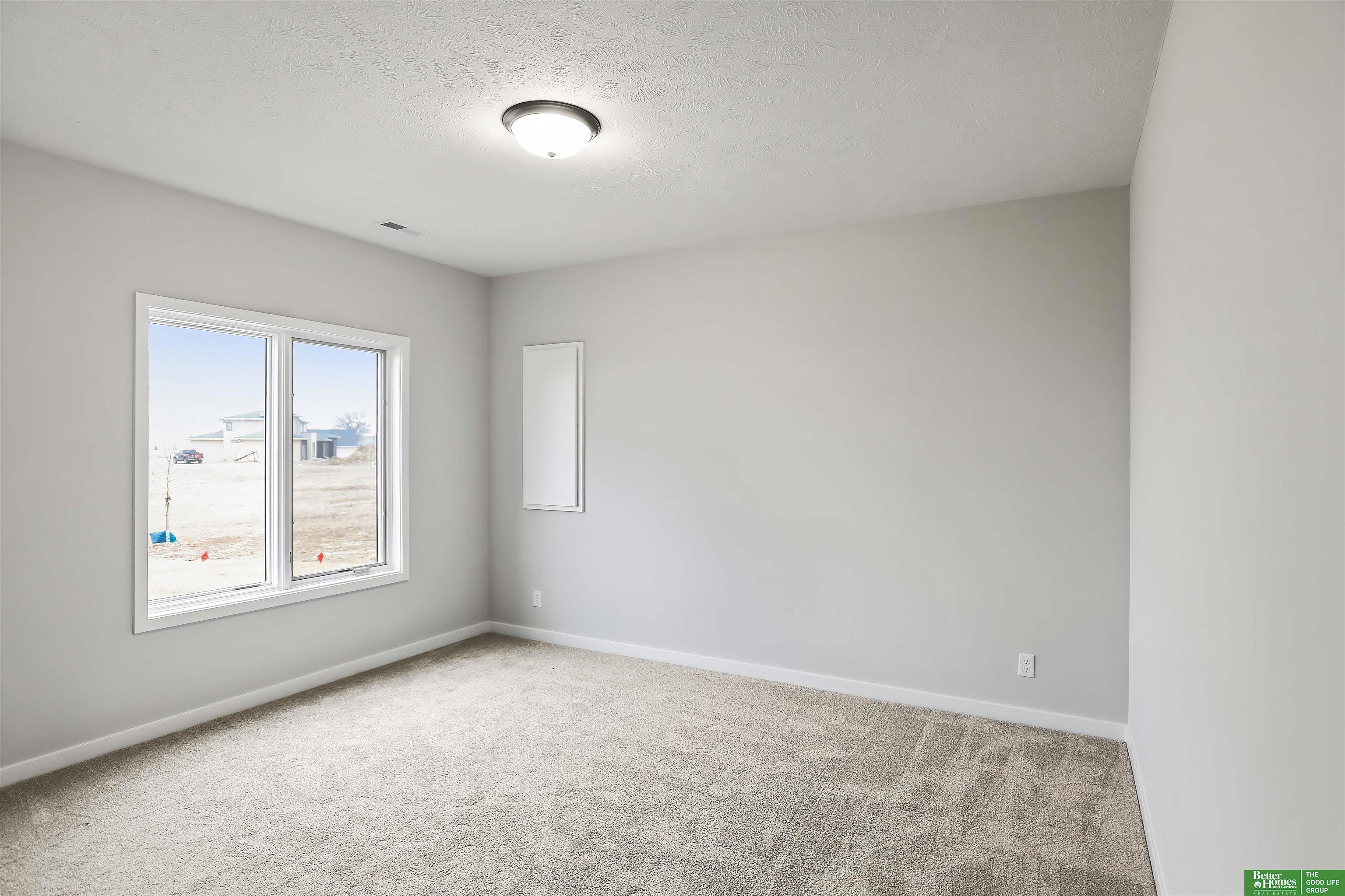 12387 Lake Vista Drive
