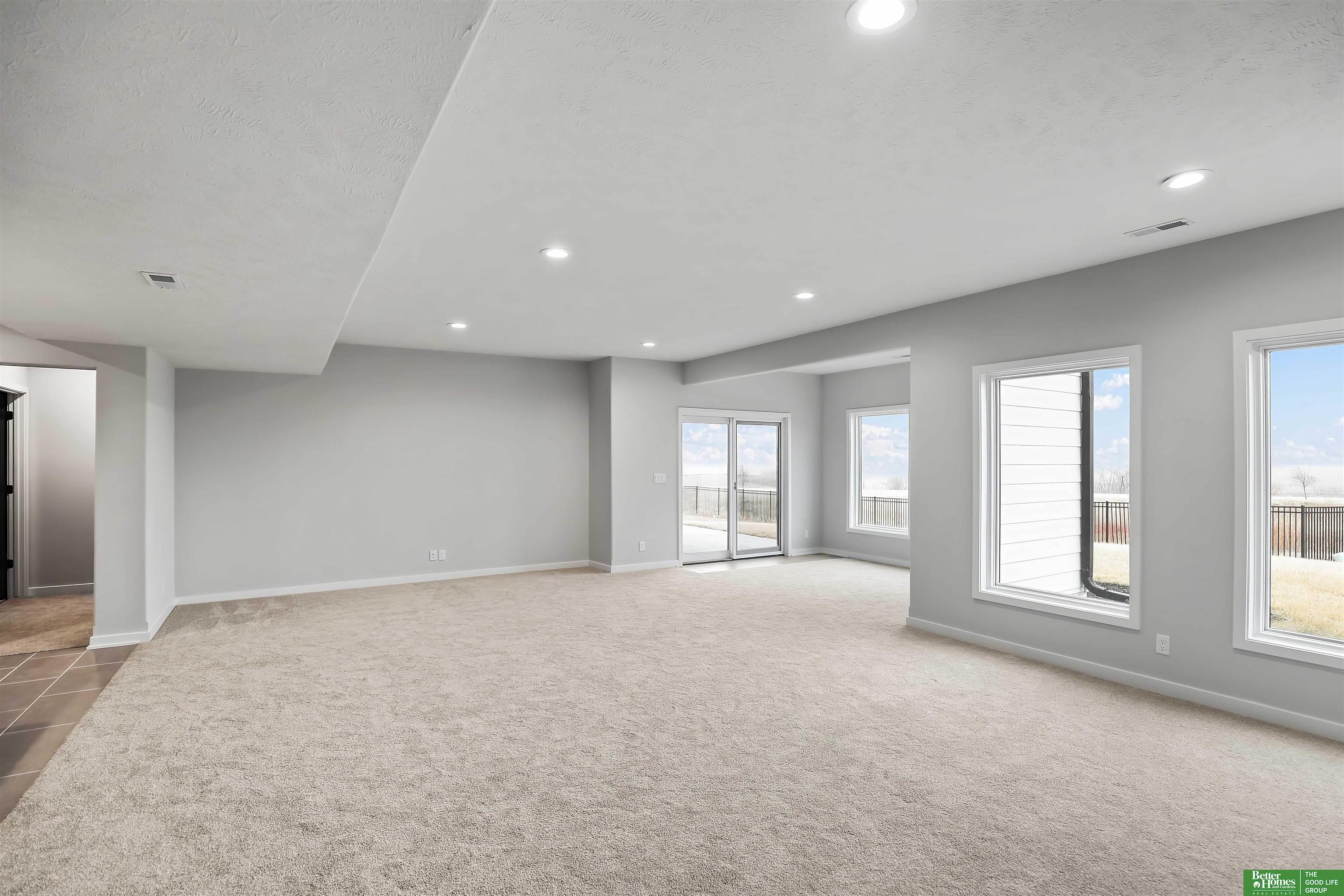 12387 Lake Vista Drive