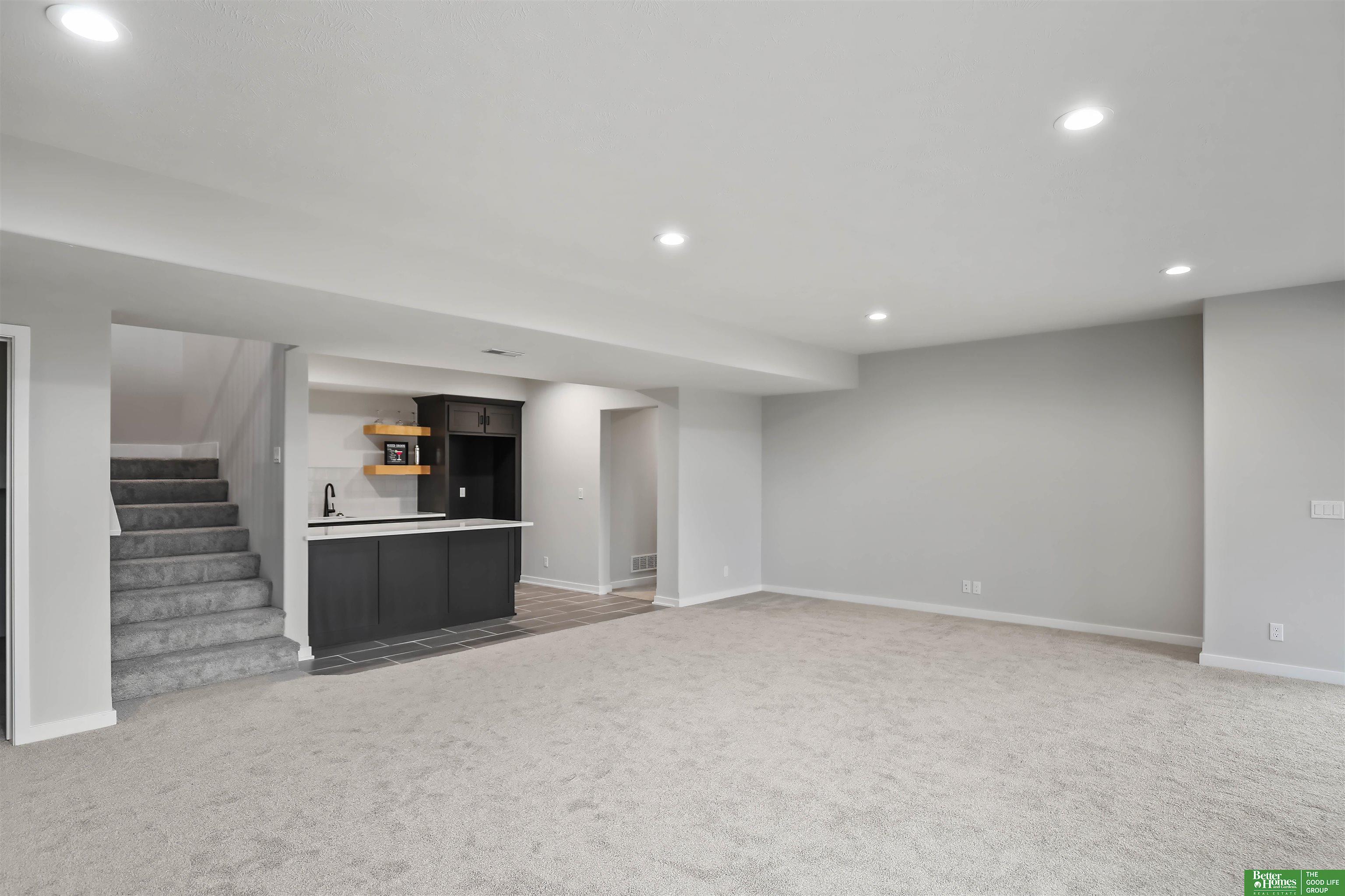 12387 Lake Vista Drive