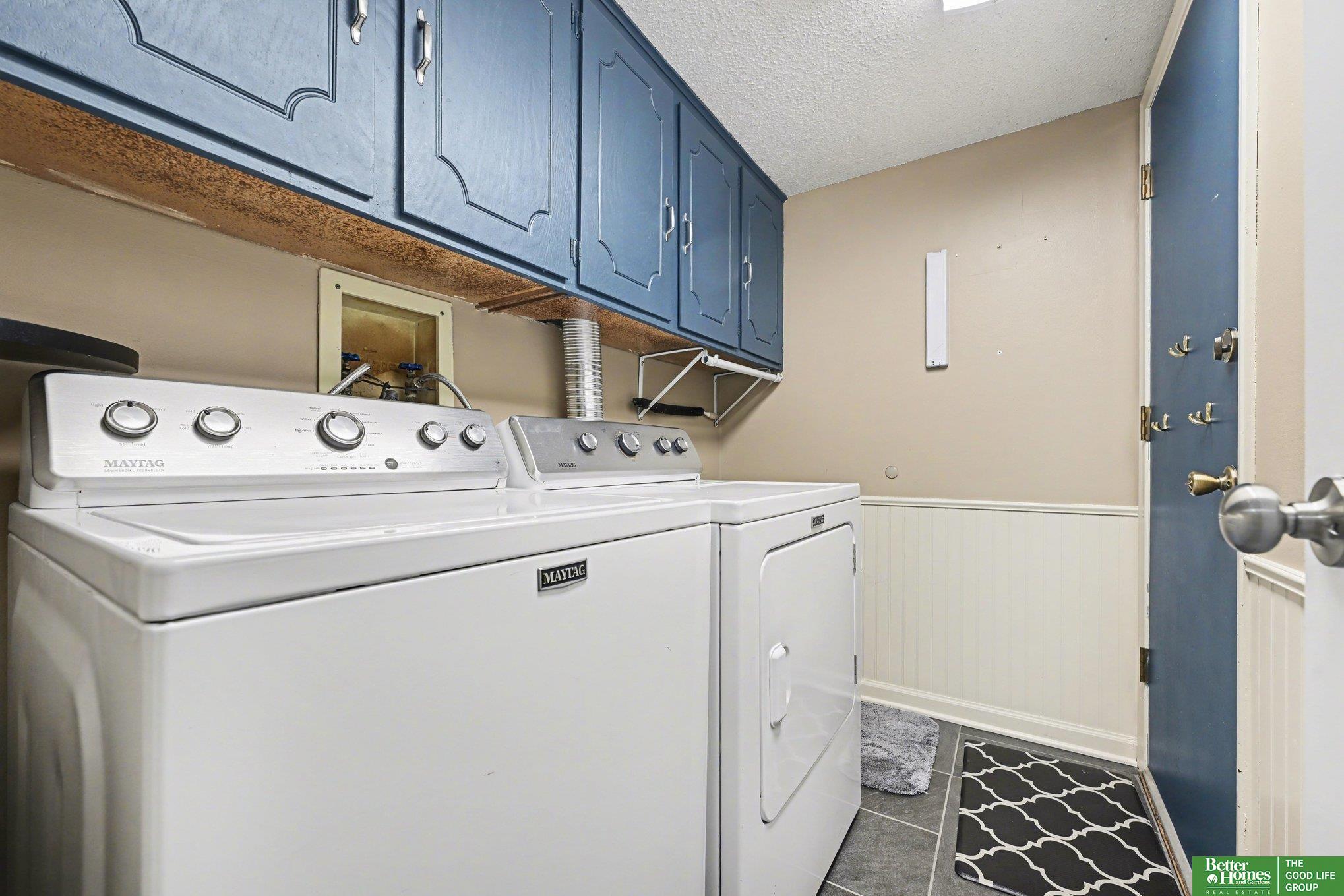 14815 Seward Plaza