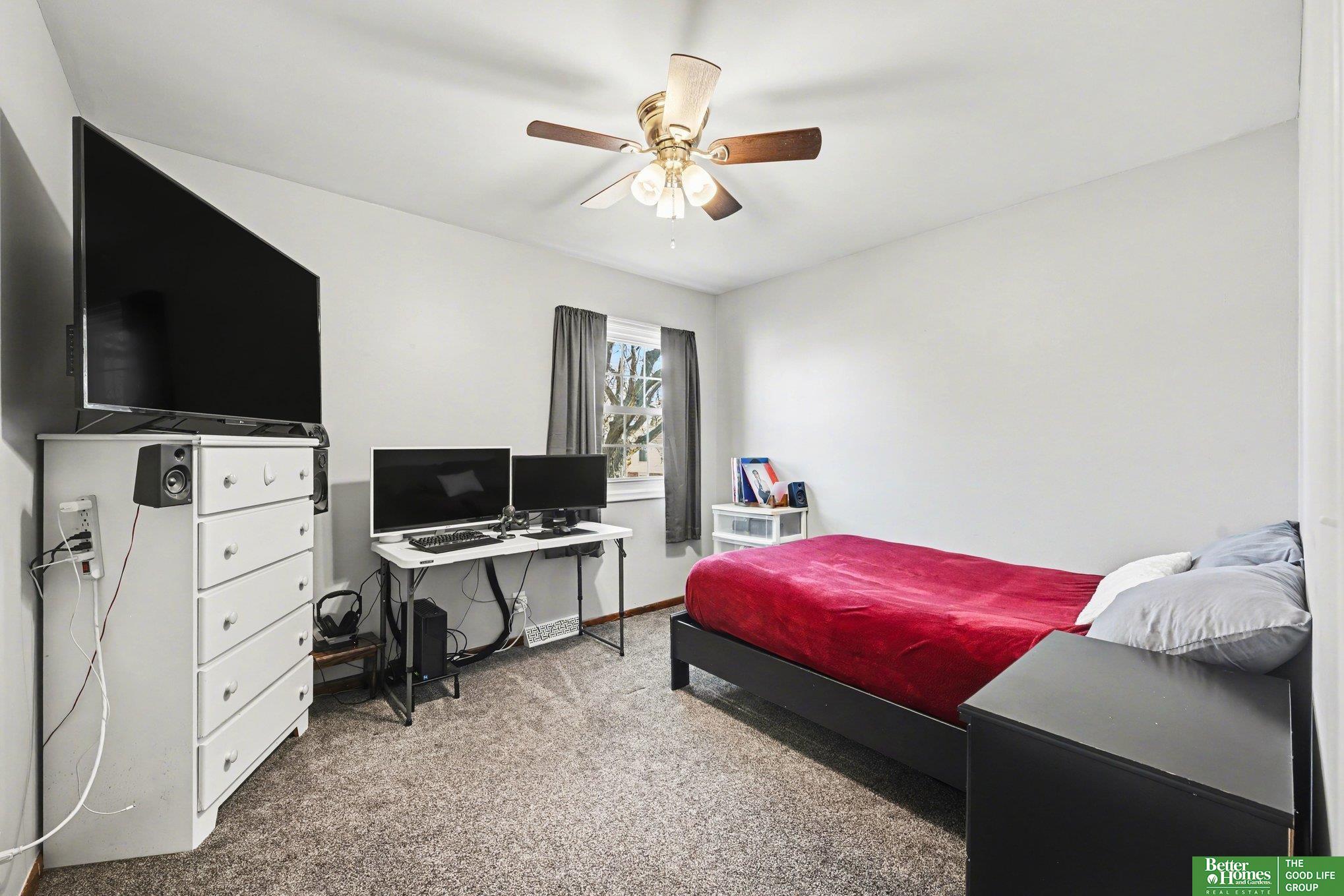 14815 Seward Plaza