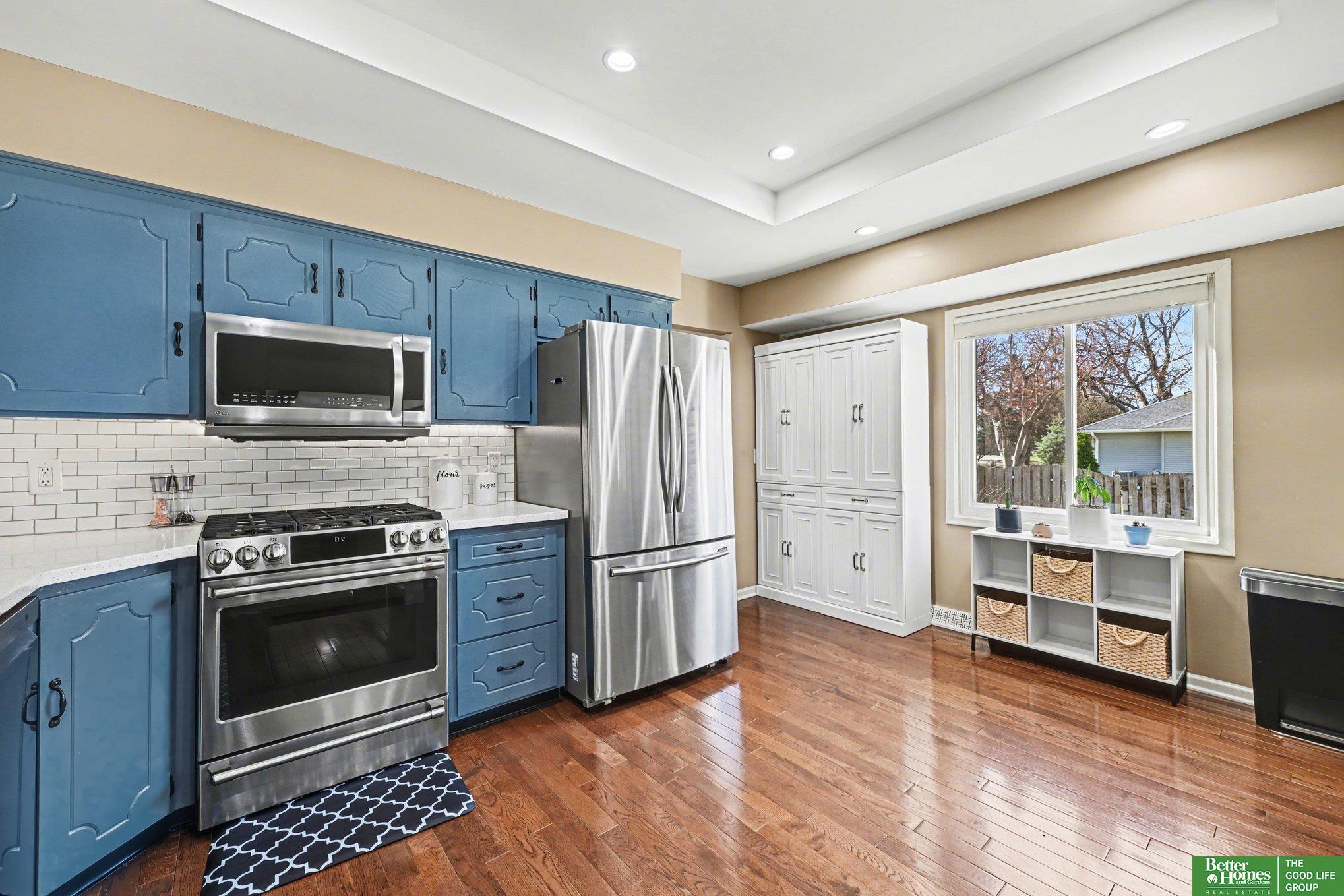 14815 Seward Plaza