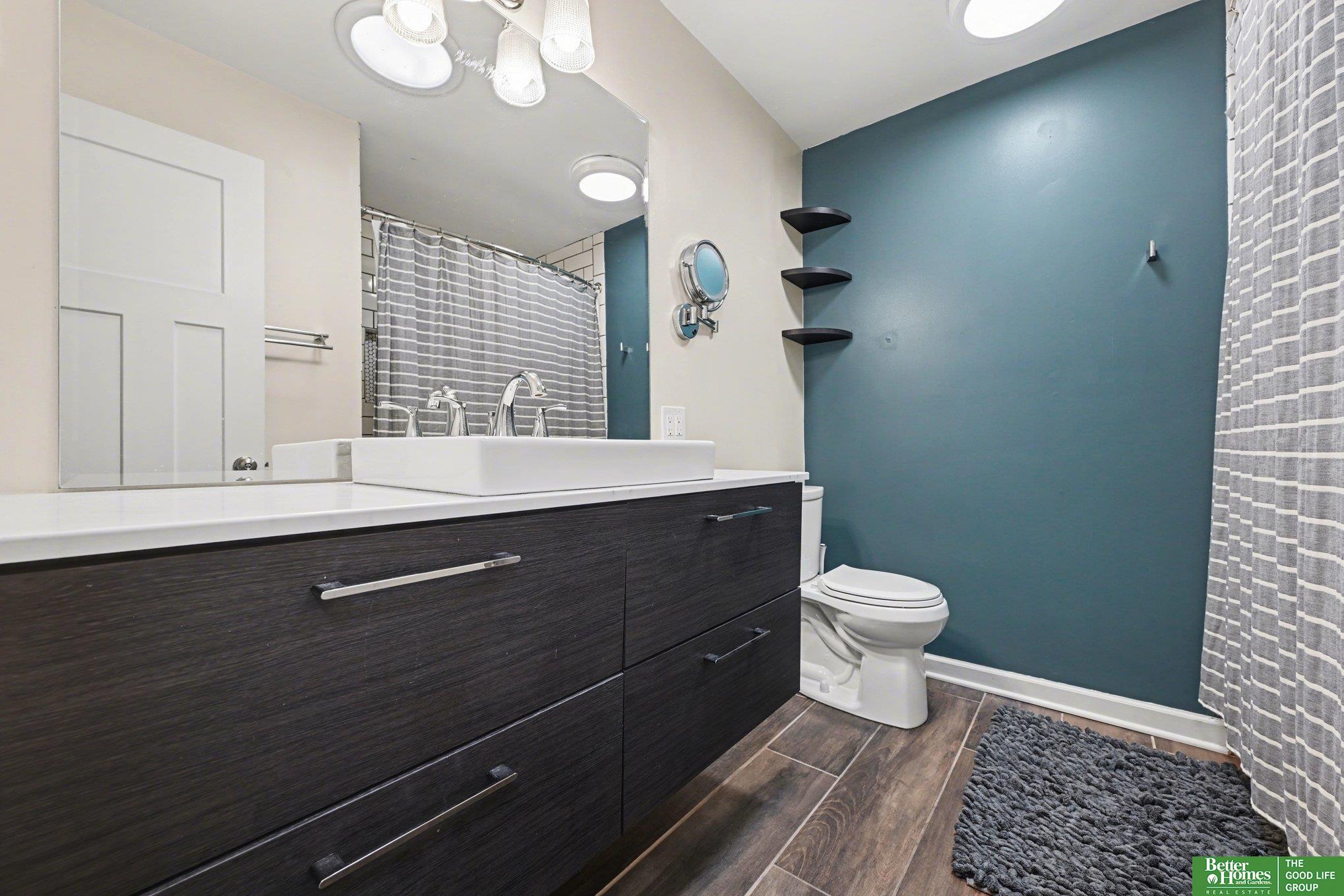 14815 Seward Plaza