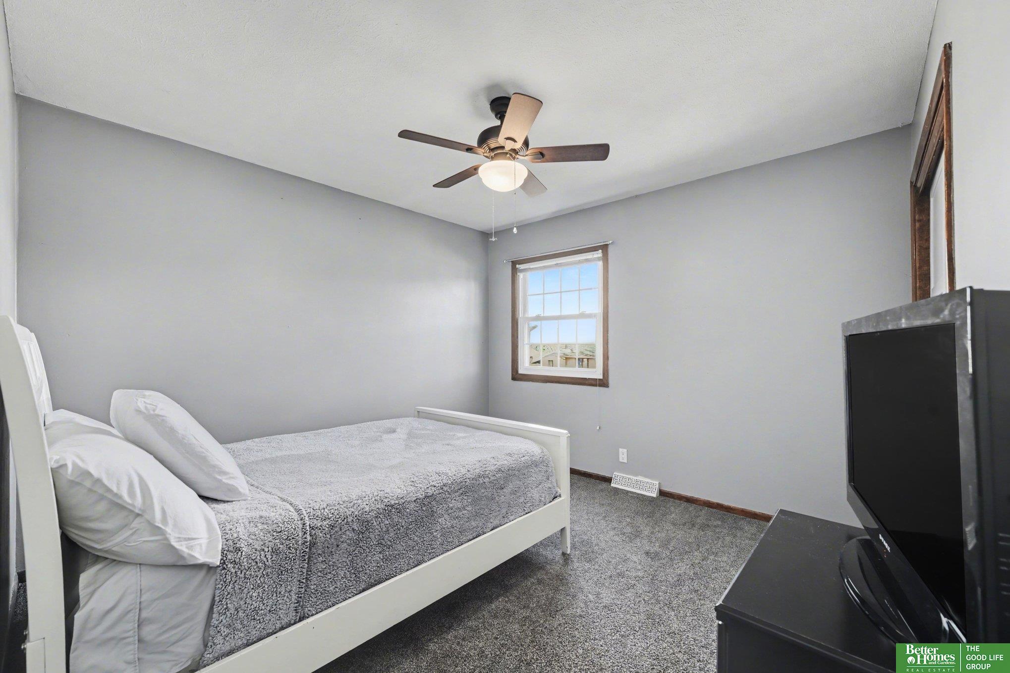 14815 Seward Plaza